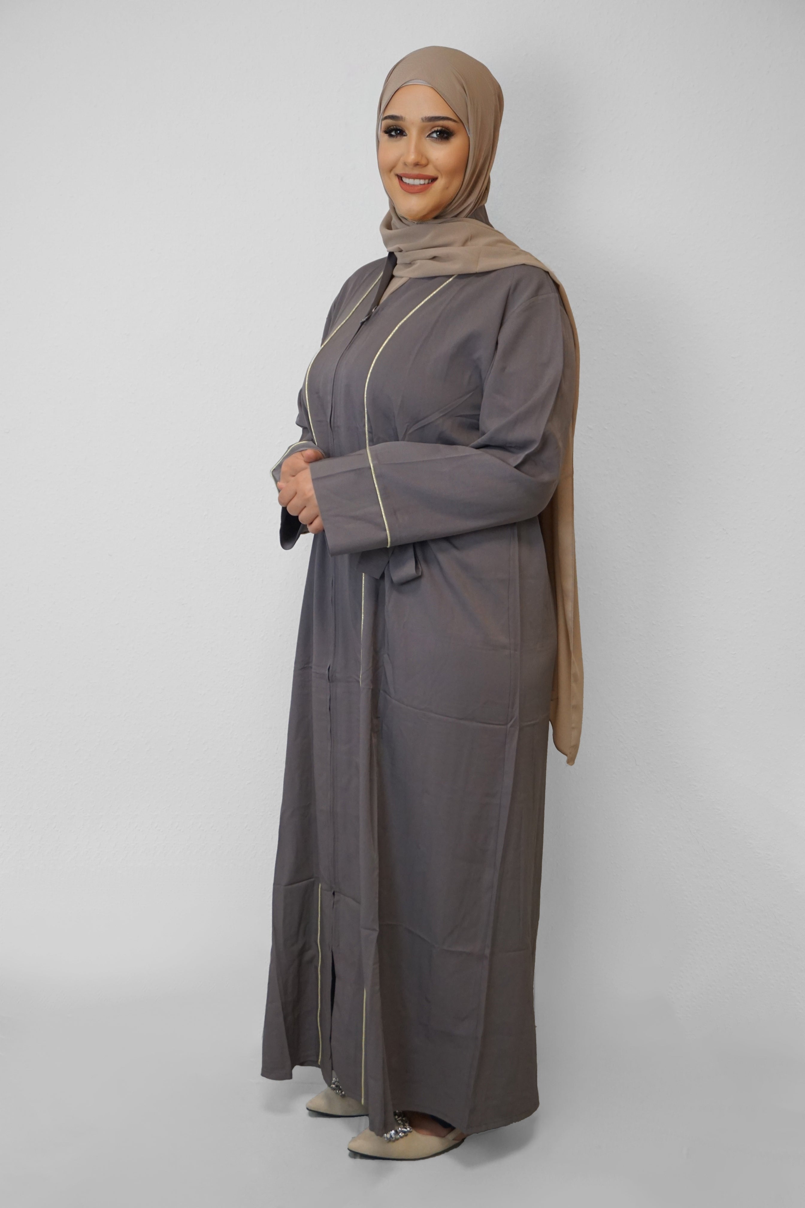 Abaya Namika mit Reisverschluss Taupe