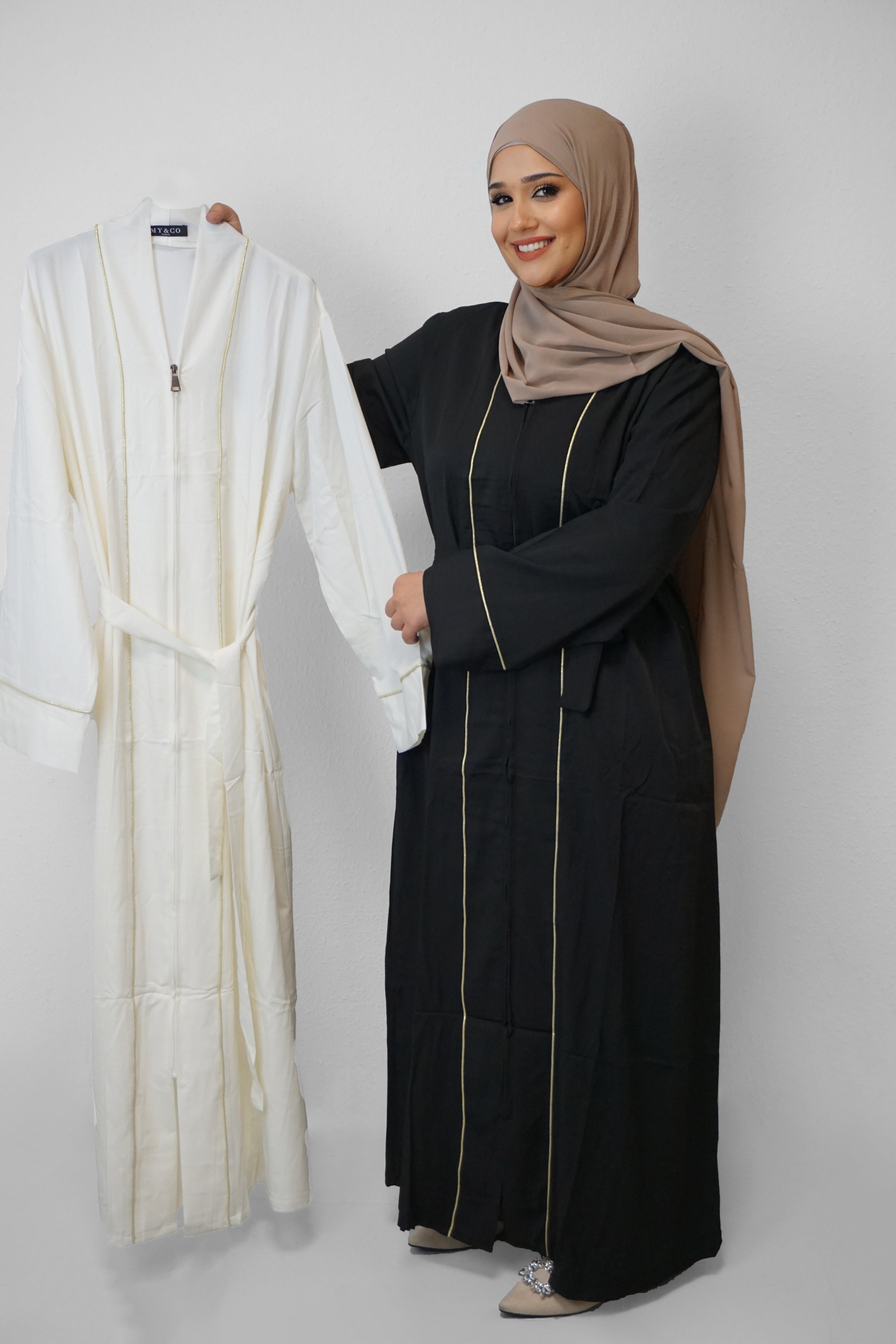 Abaya Namika mit Reisverschluss Weiß