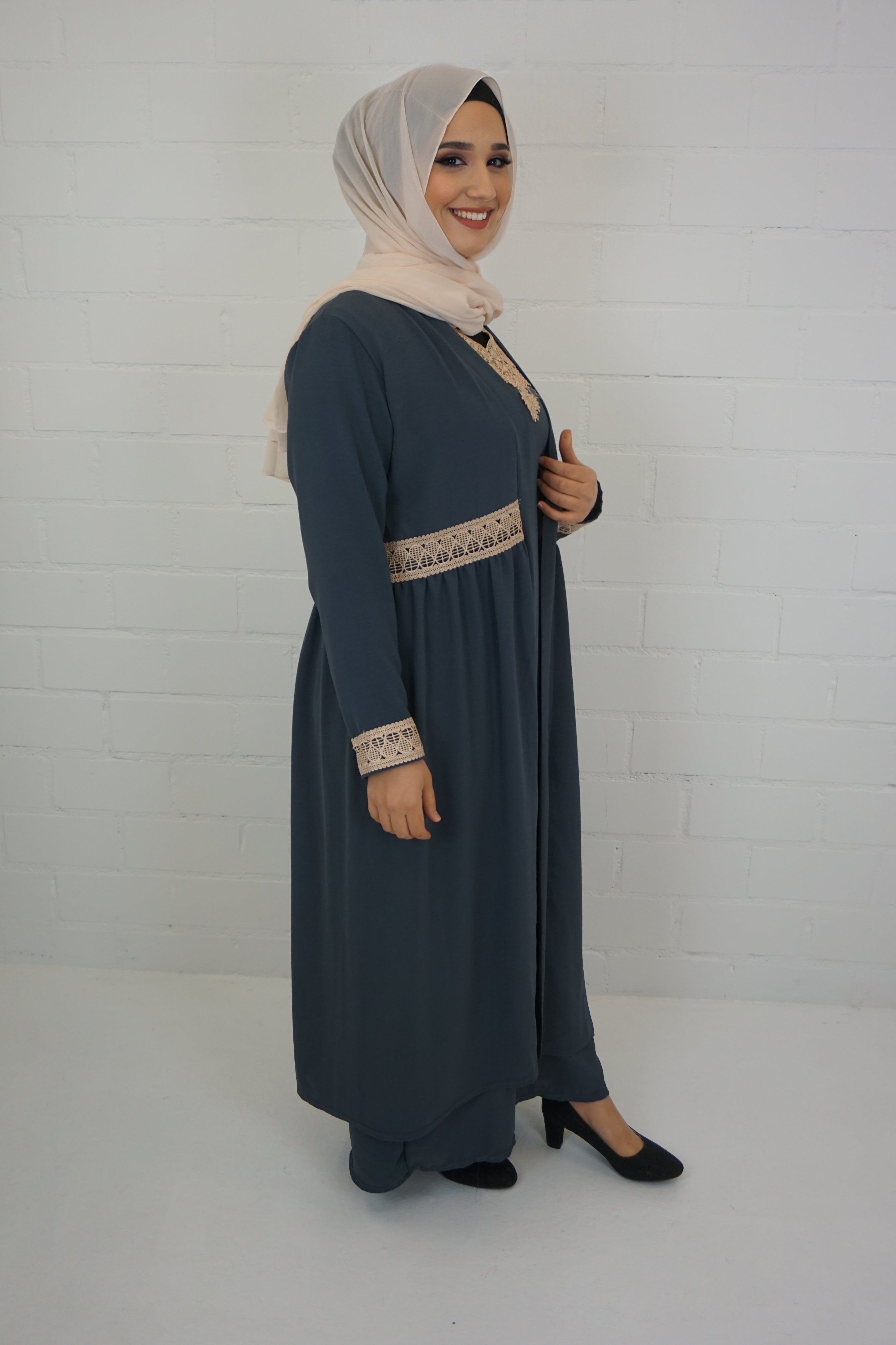 Abaya Anika Grau