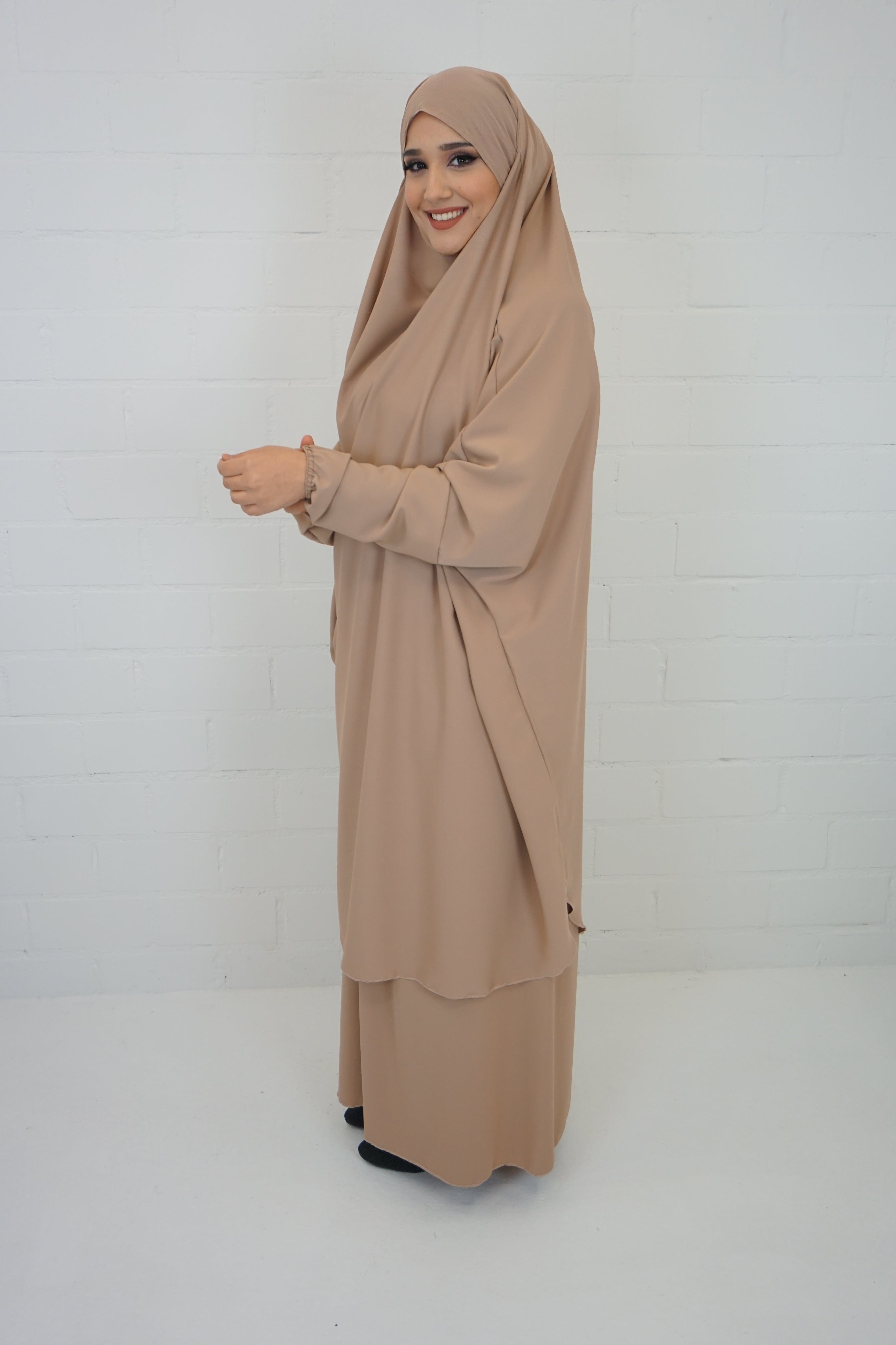 Jilbab Farheena Beige 2