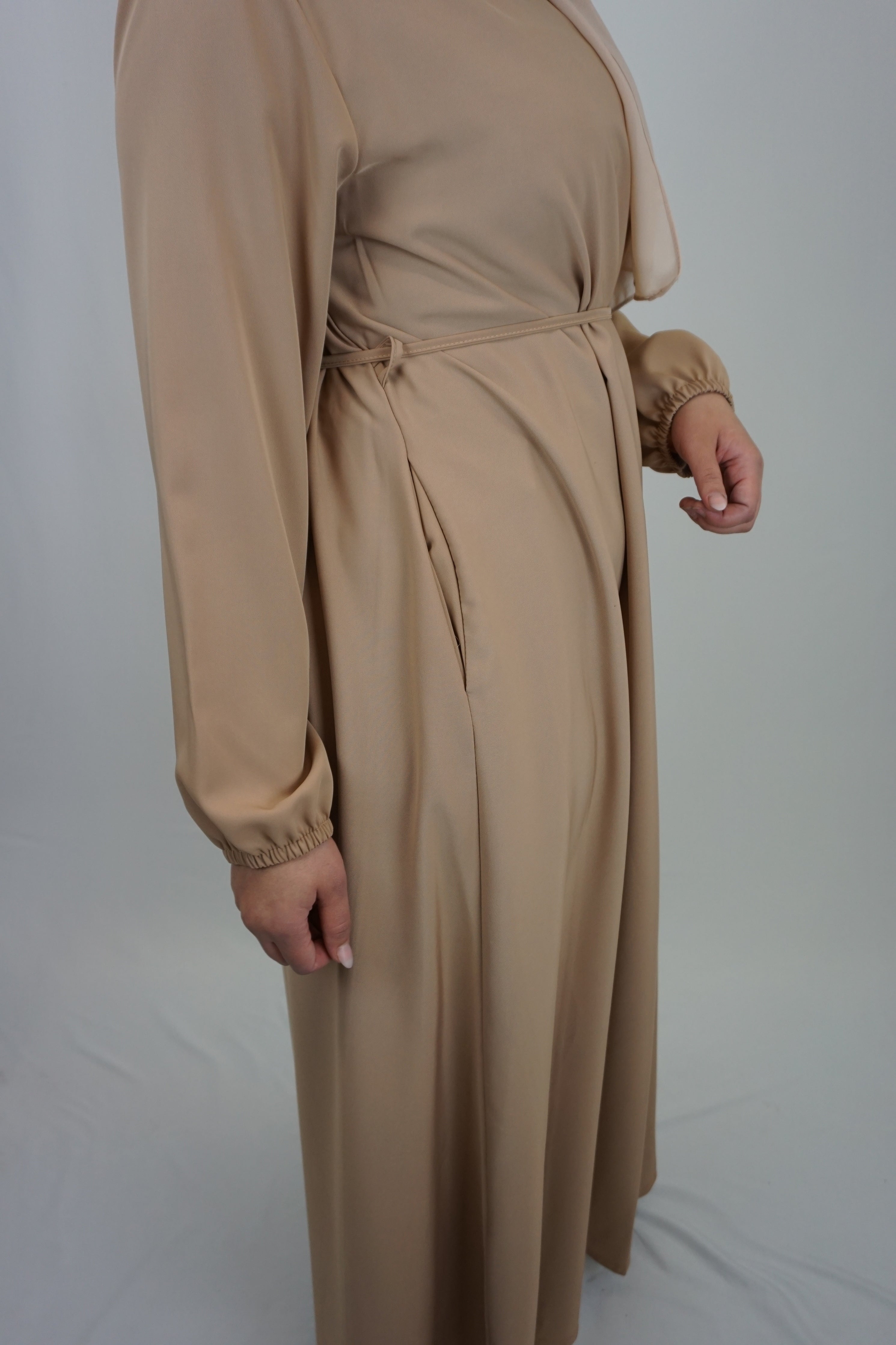 Basic Abaya Karamell