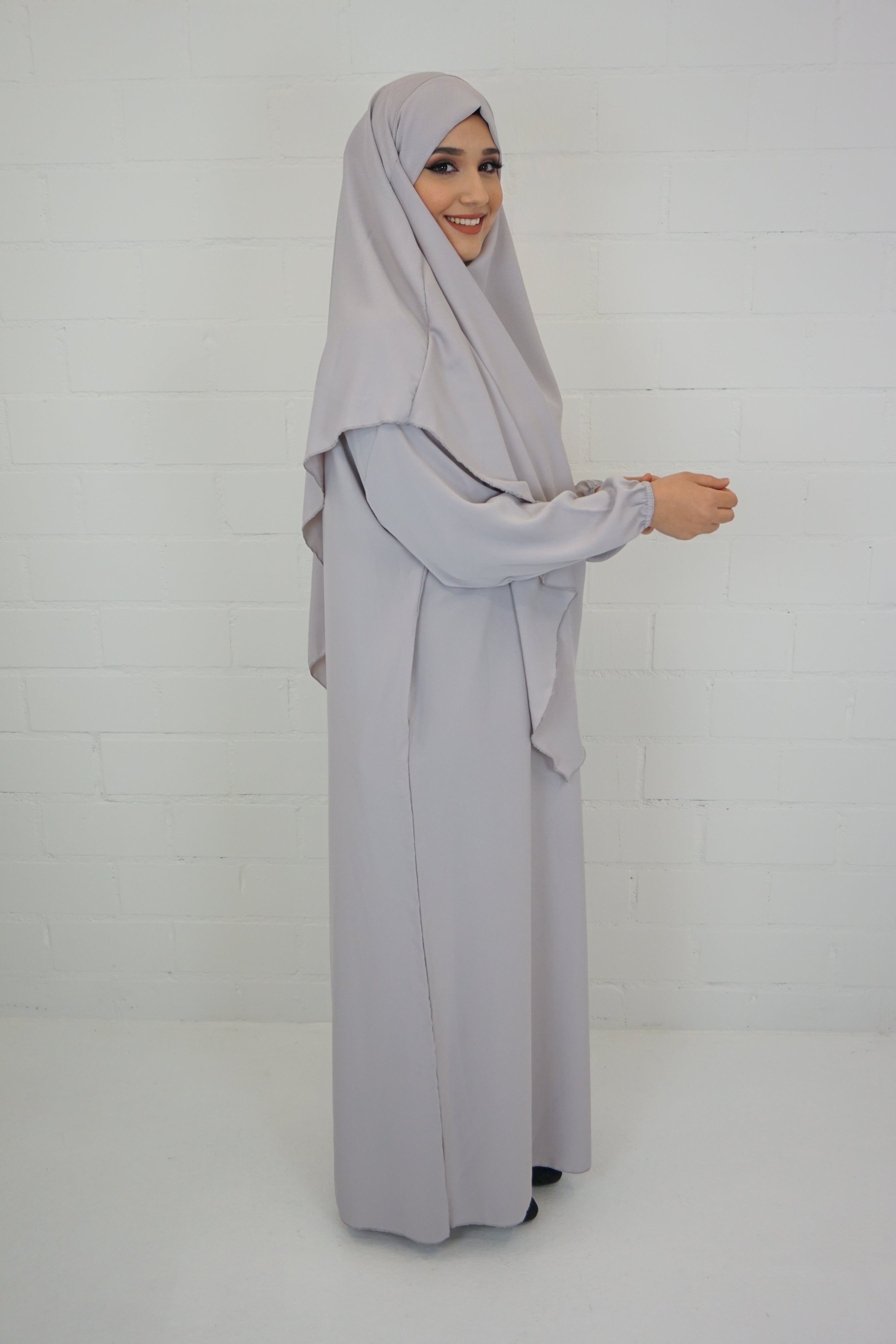 Khimar-Abaya Hellgrau
