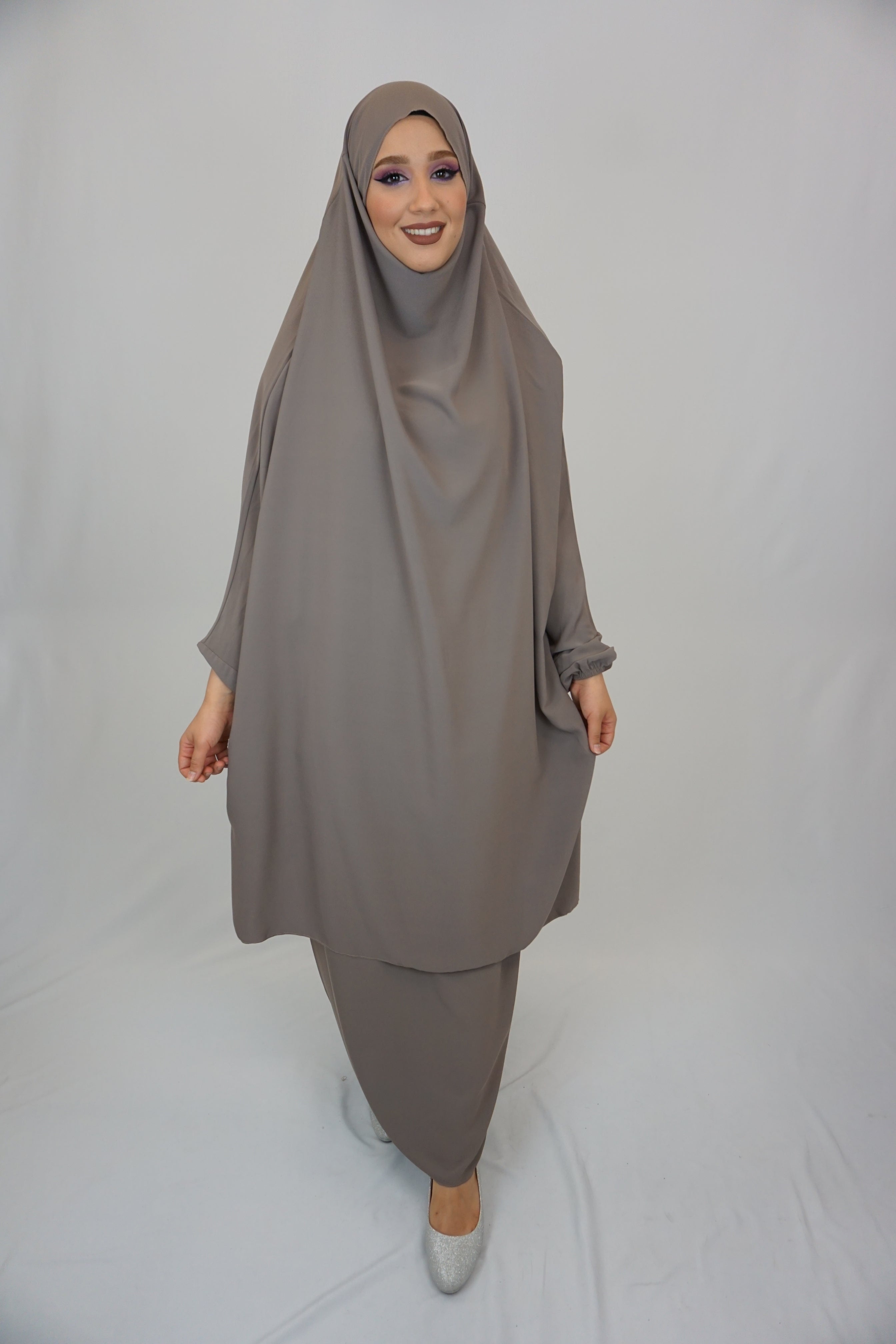 Jilbab Farheena Taupe