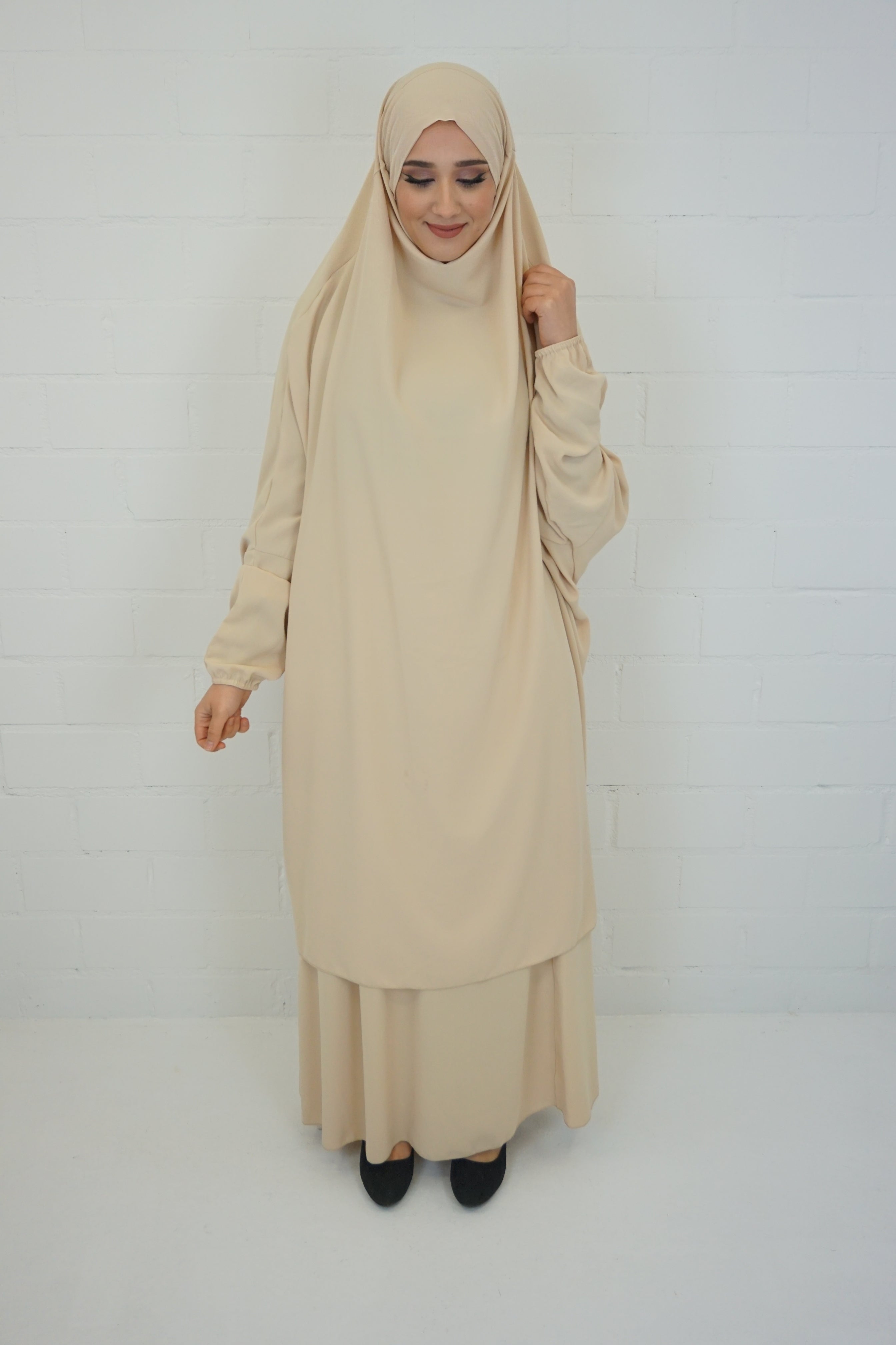 Jilbab Farheena Beige 1