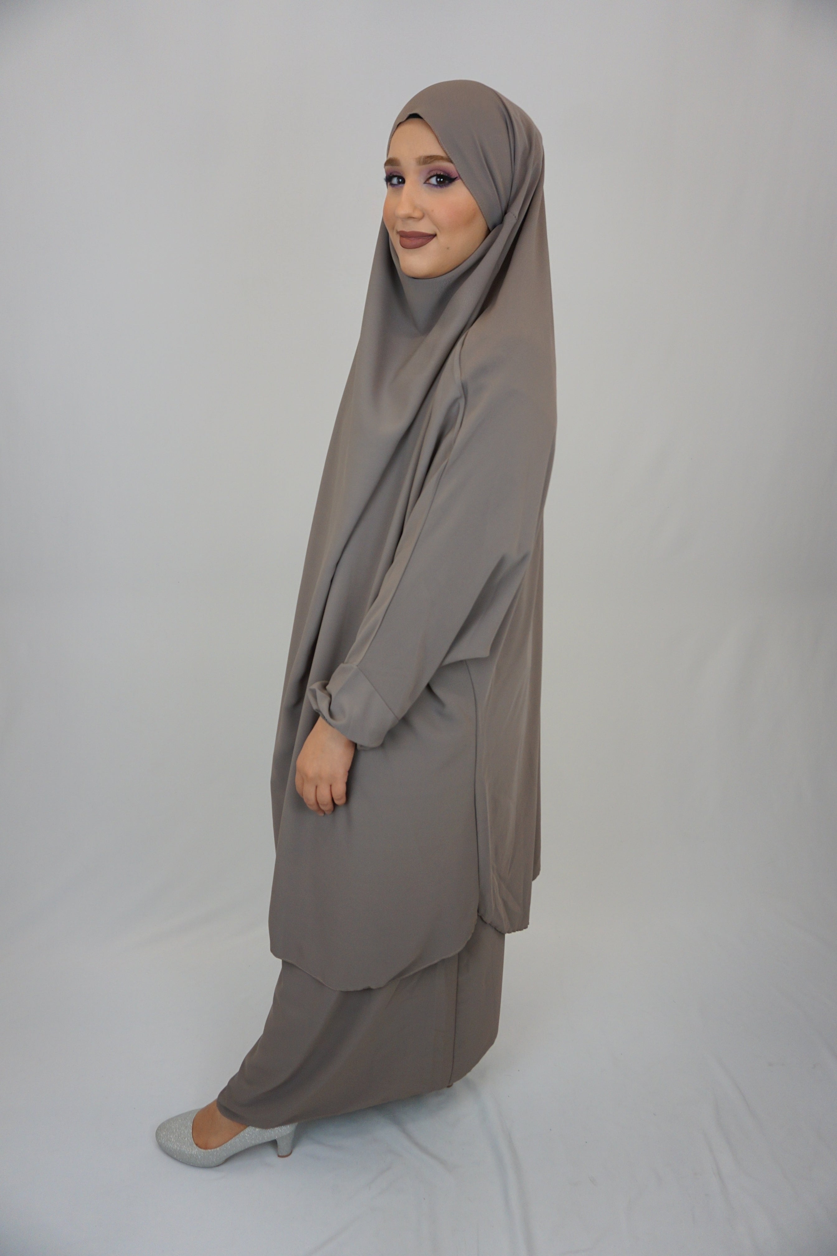 Jilbab Farheena Taupe