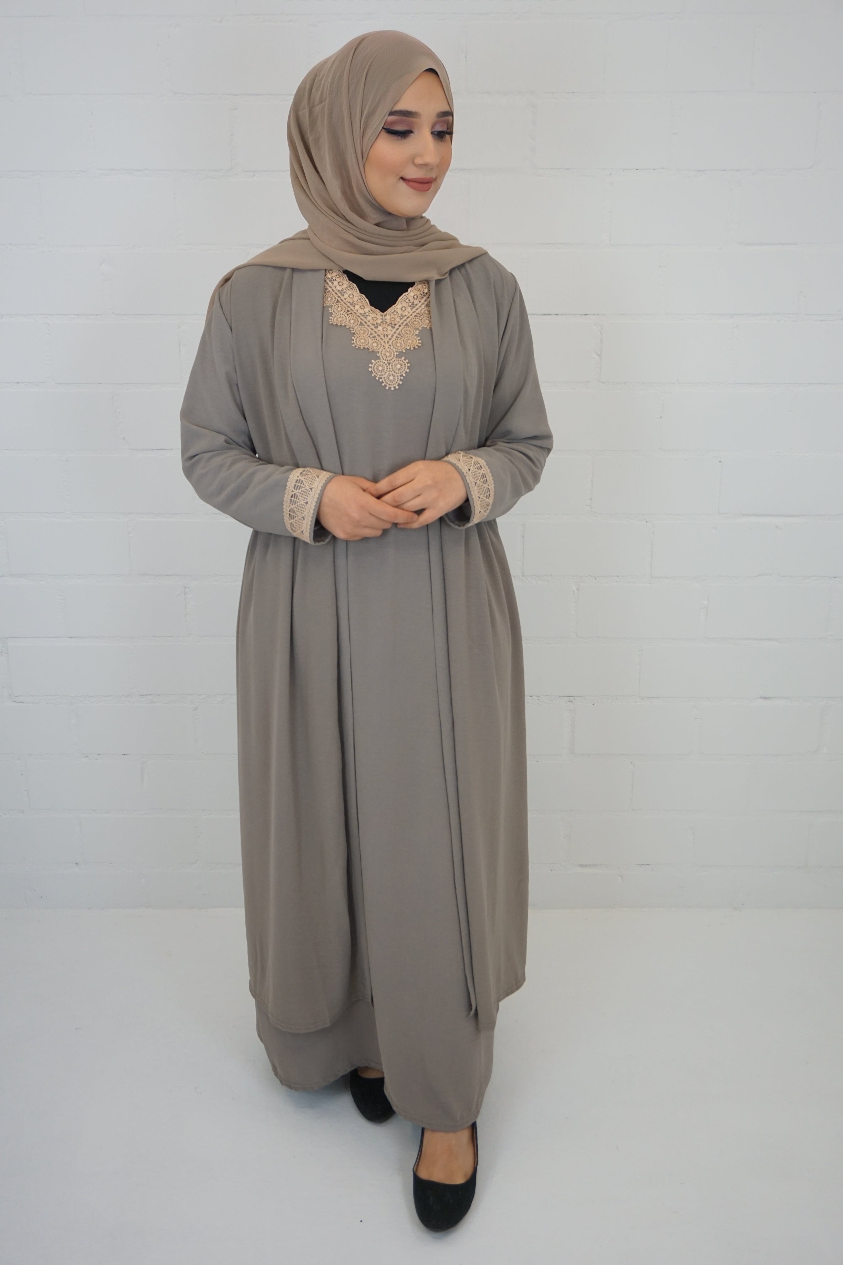Abaya Anika Taupe