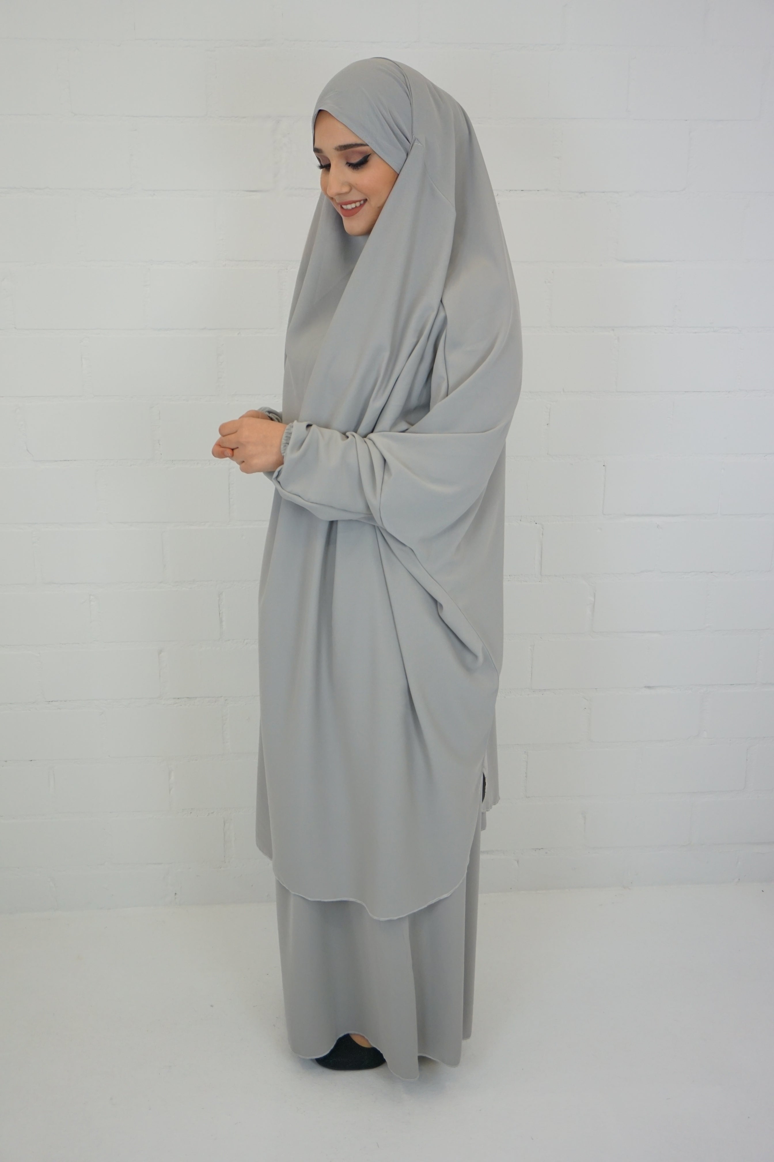 Jilbab Farheena Hellgrau
