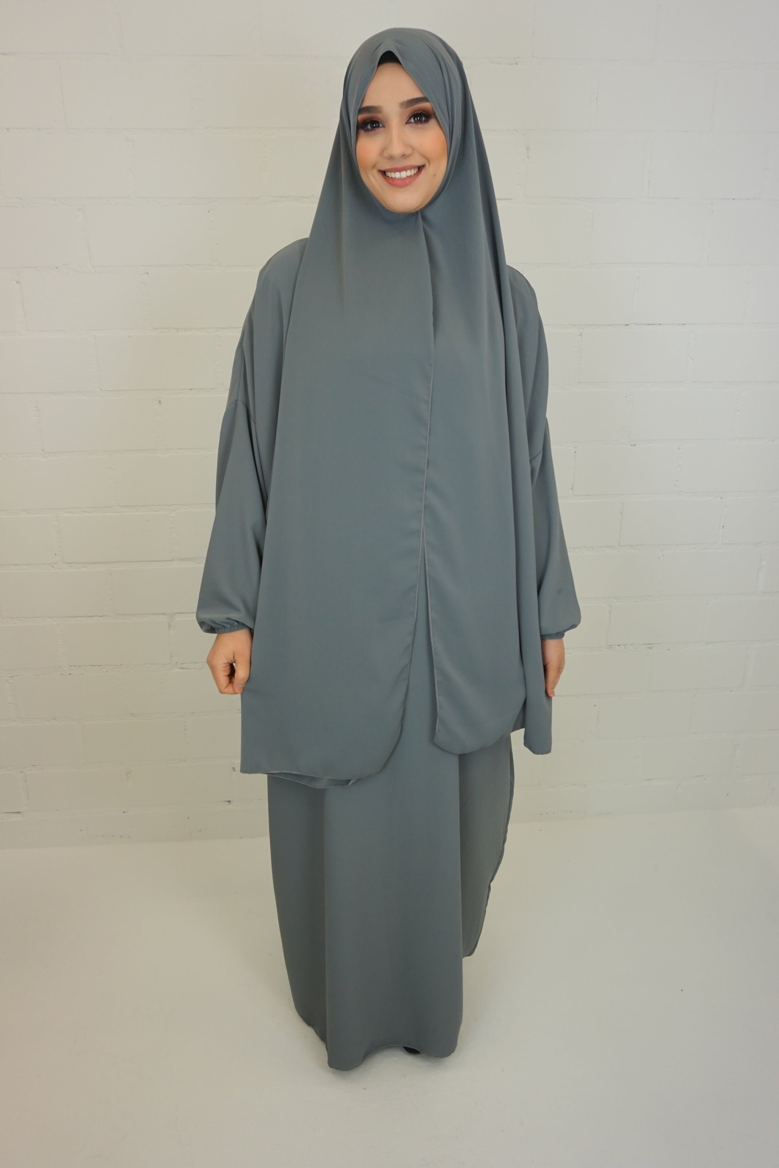 Hijab-Abaya Grau