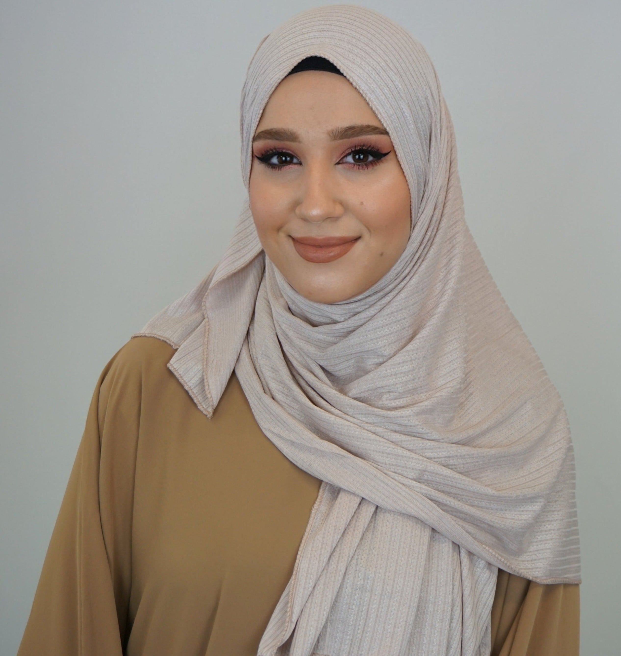 Premium Jersey Ripped Hijab Puderrosa