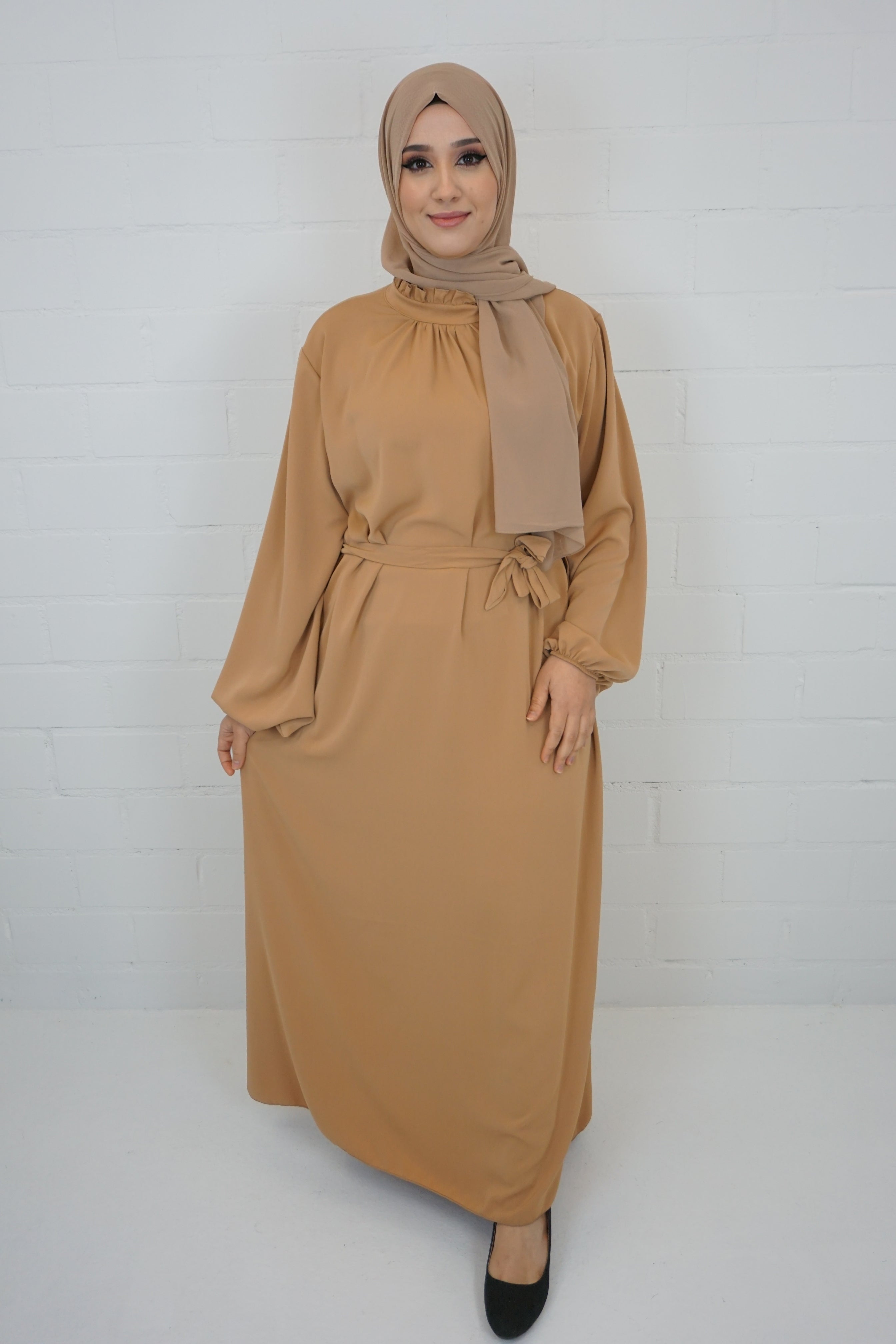 Abaya Nadira Karamell