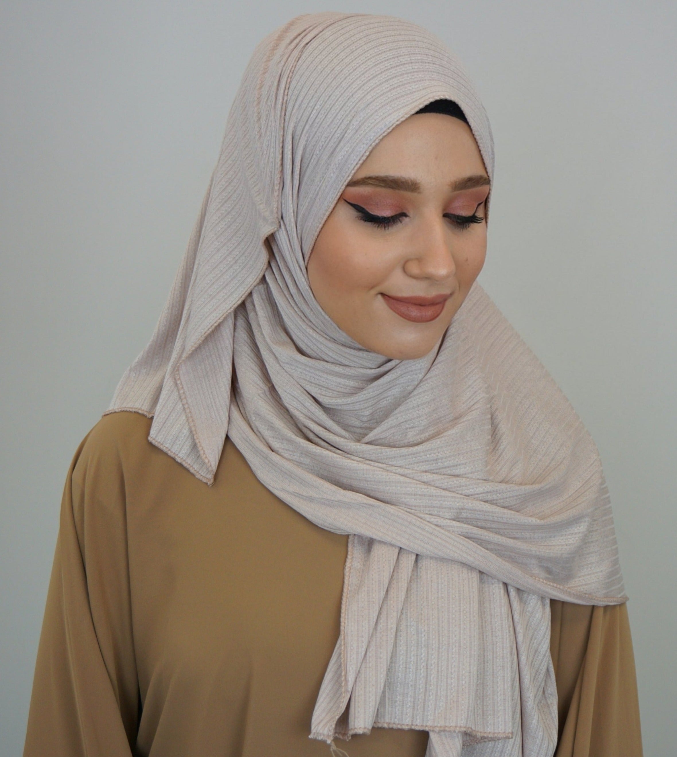 Premium Jersey Ripped Hijab Puderrosa