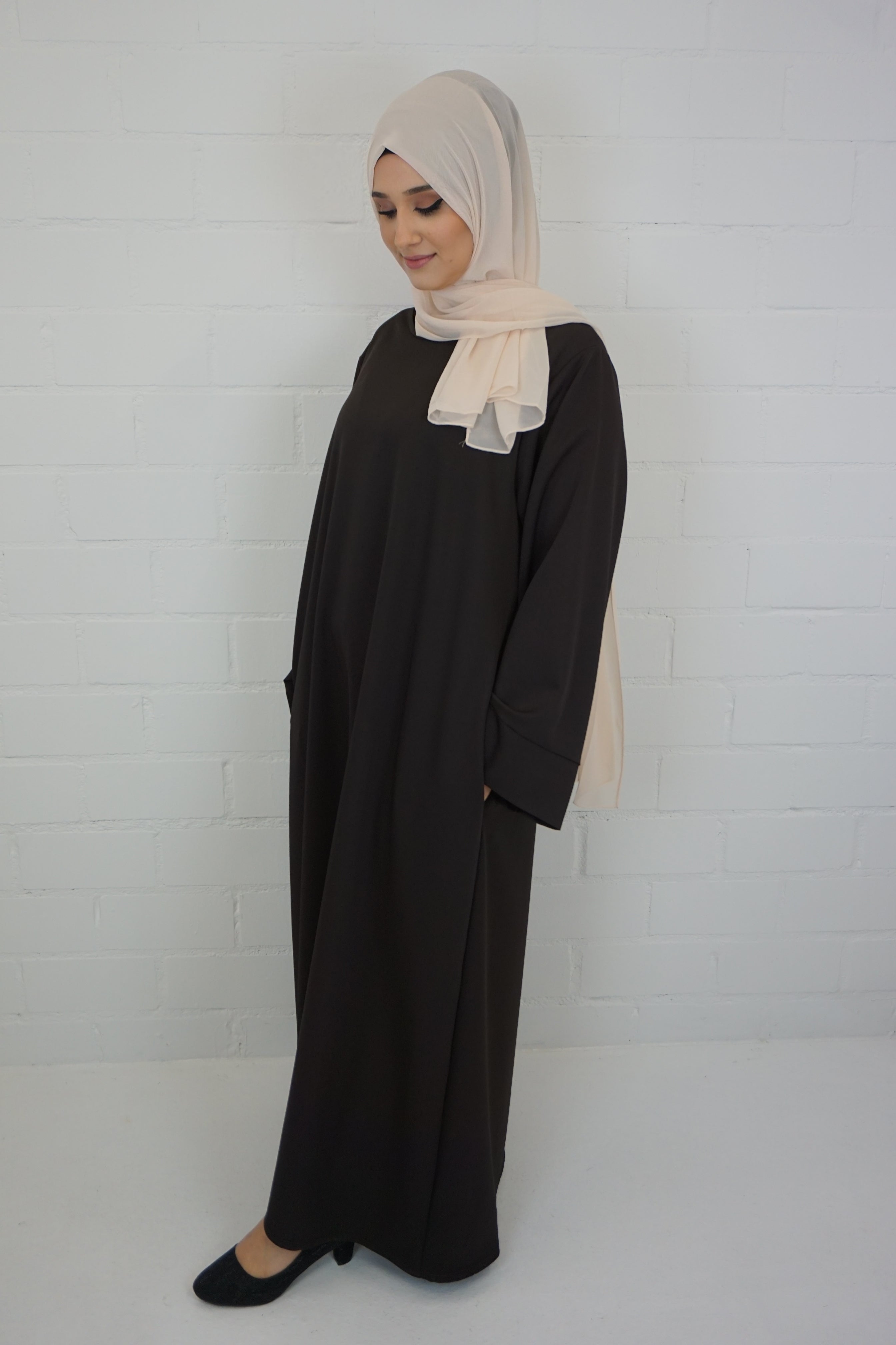 Abaya Amara Schwarz