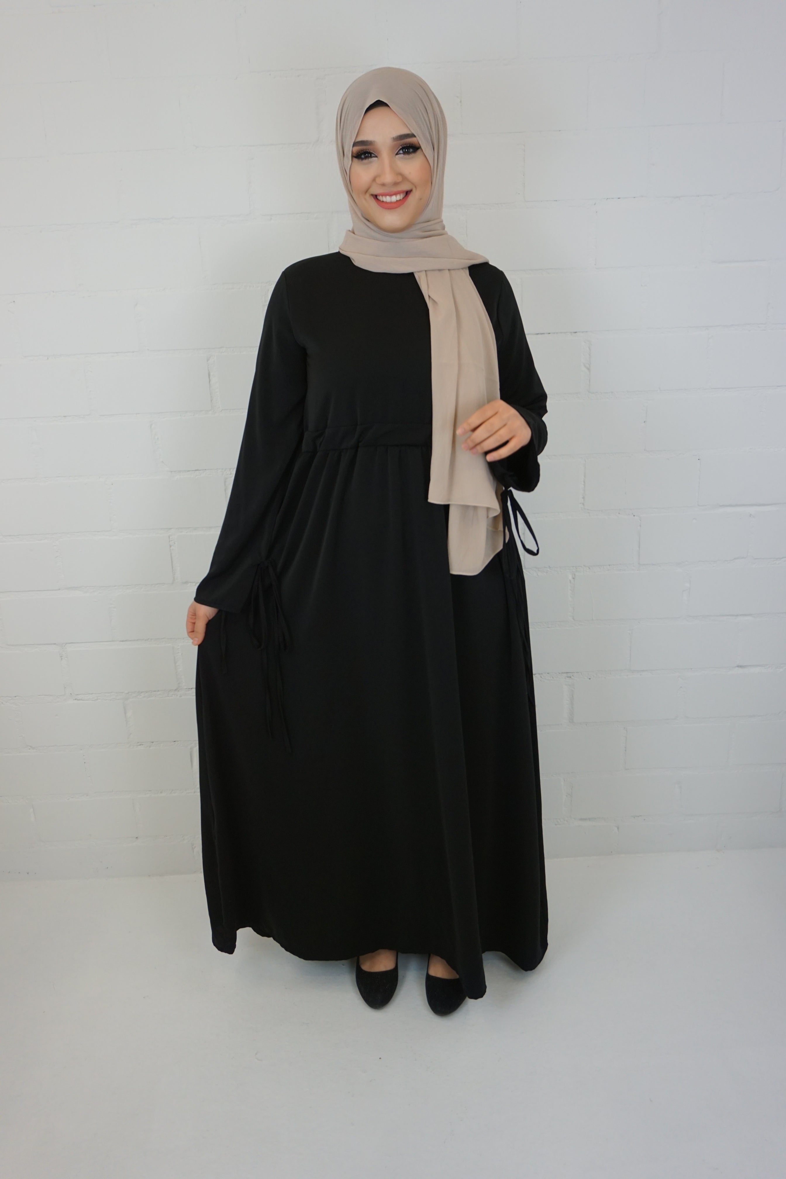 Abaya Nayla Schwarz