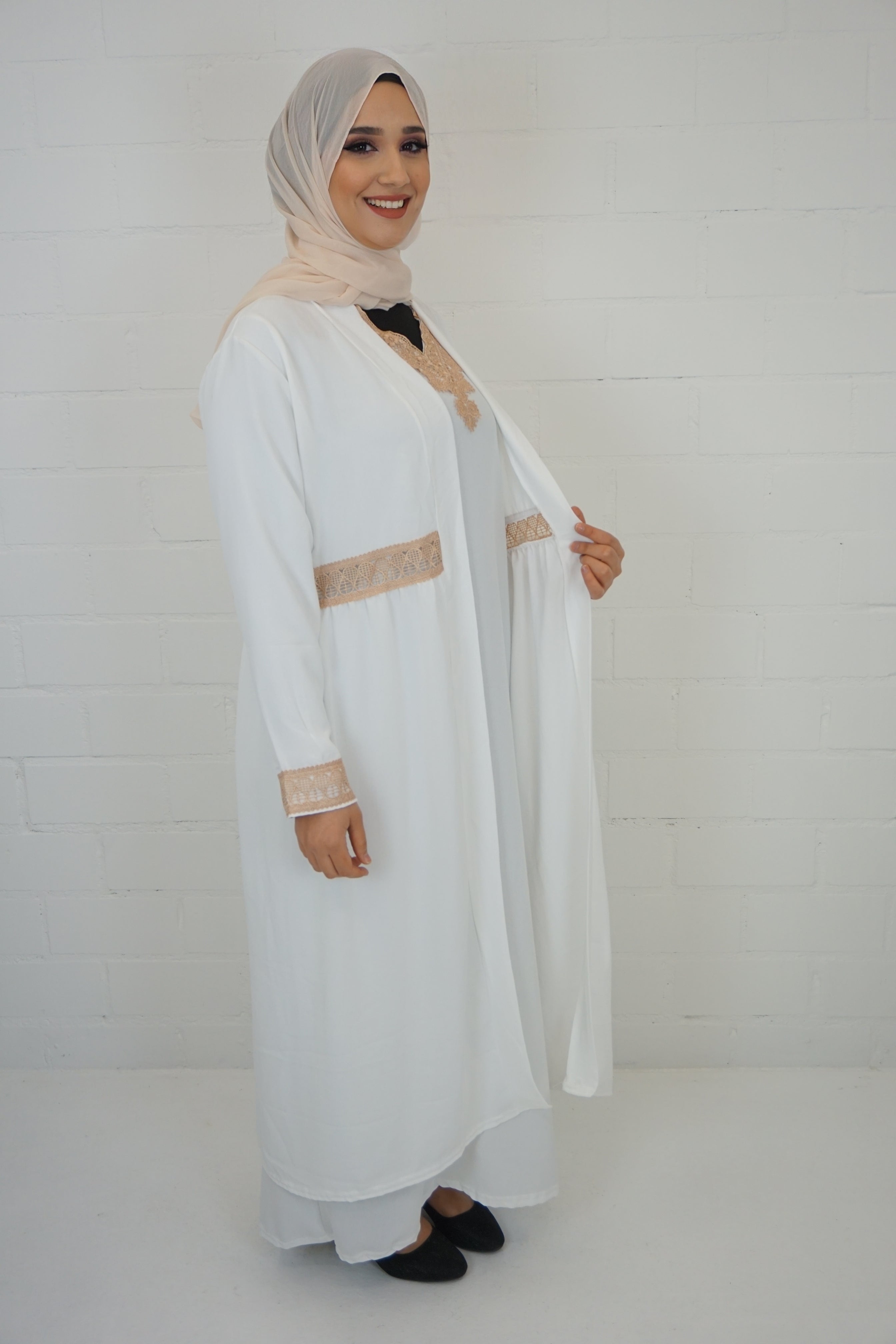 Abaya Anika Weiss