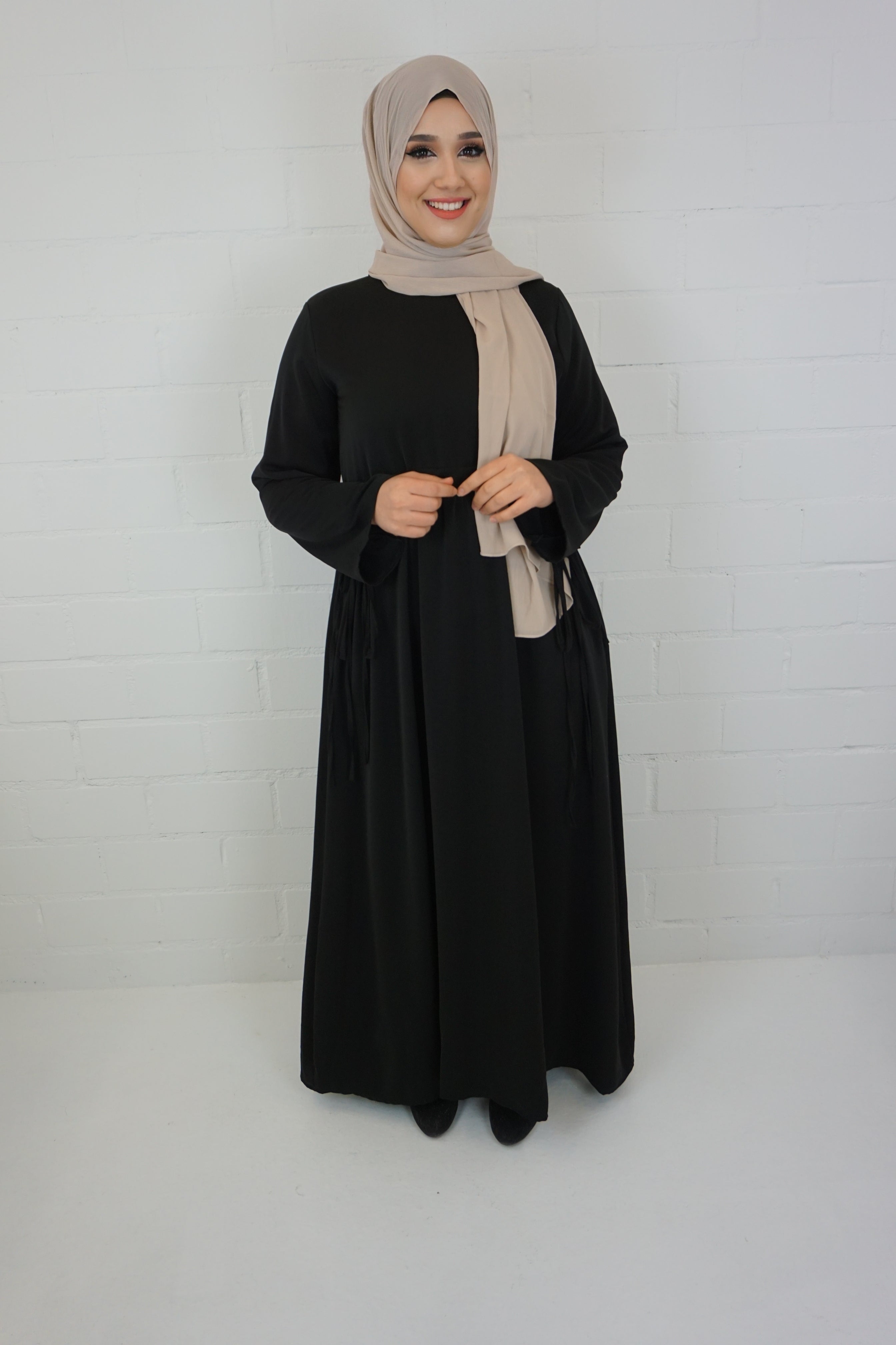 Abaya Nayla Schwarz