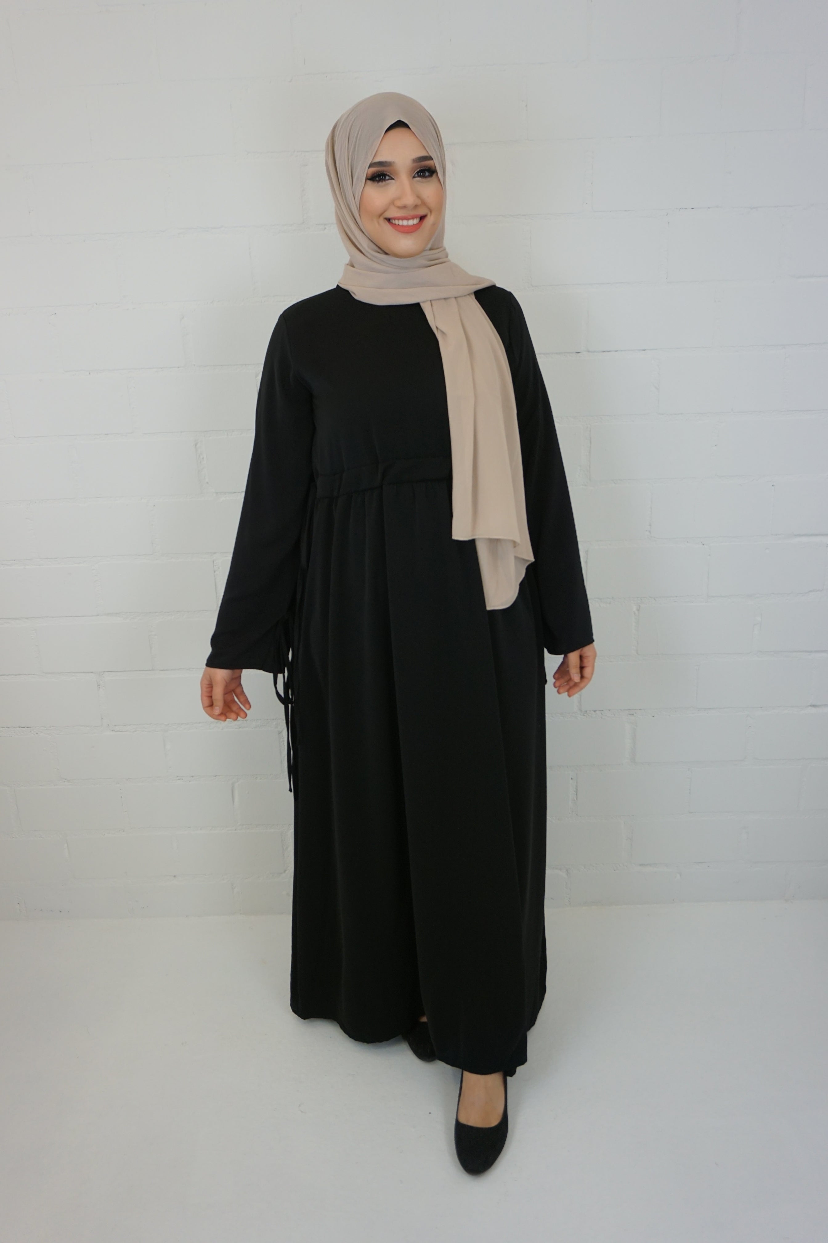 Abaya Nayla Schwarz