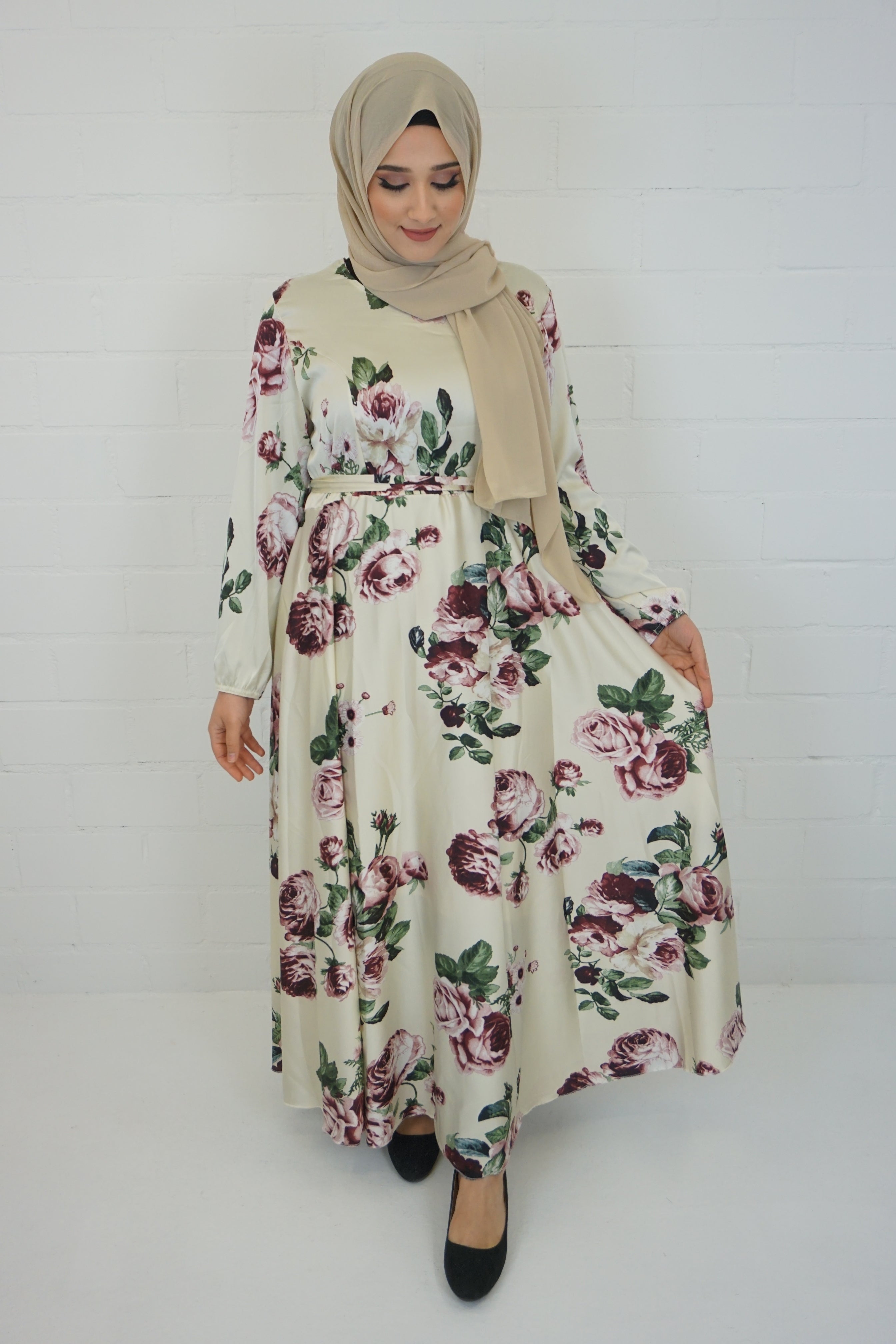 Abaya Qareema Beige