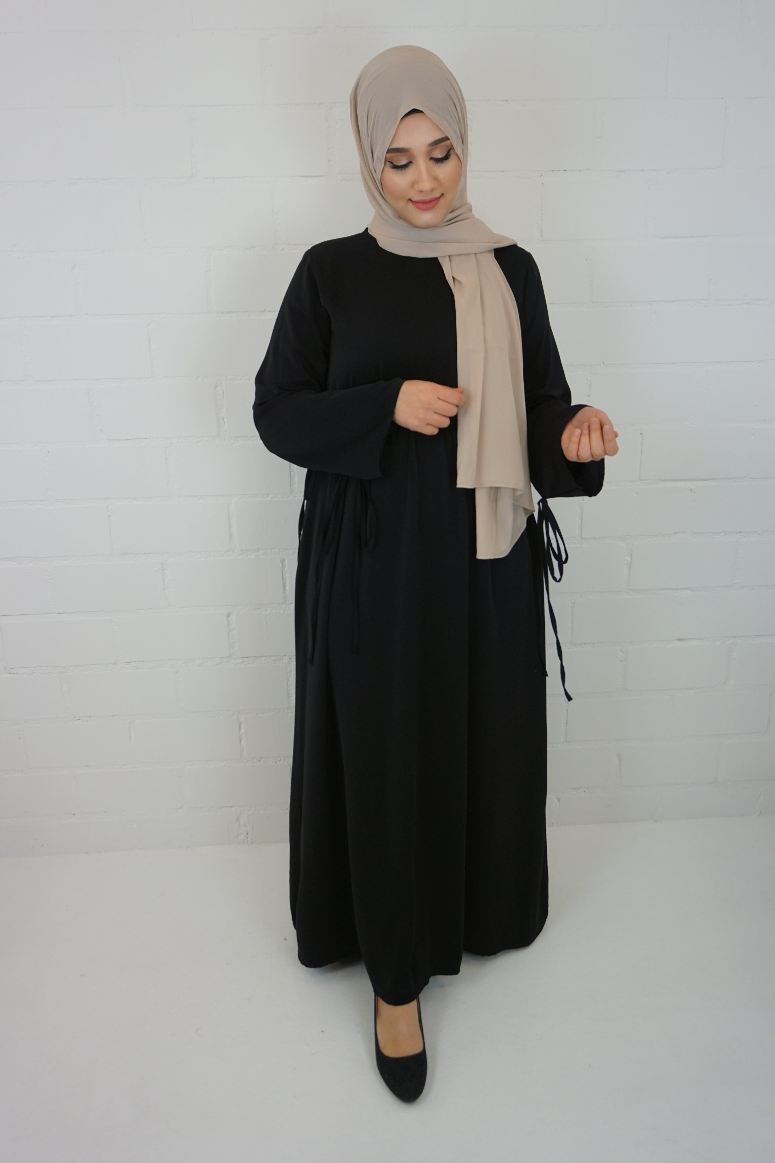 Abaya Nayla Schwarz