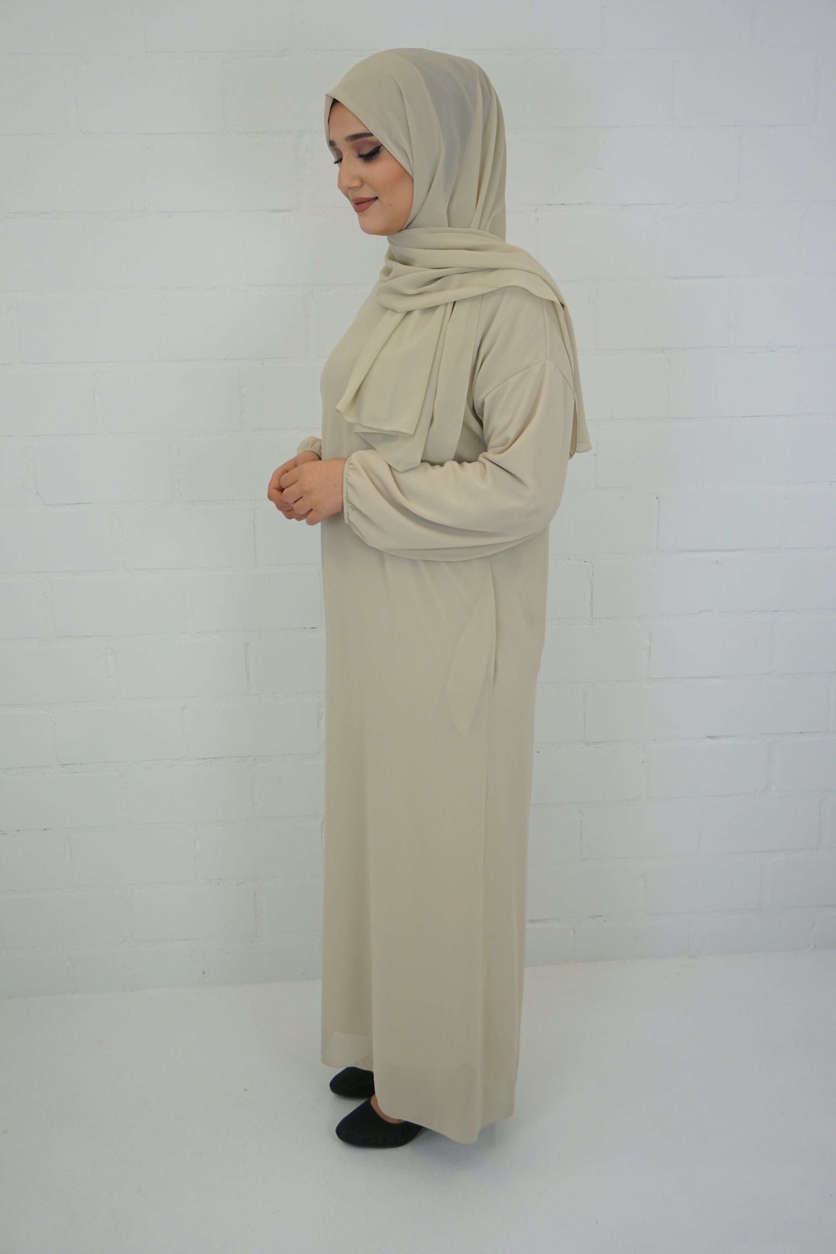 Basic Abaya 2 Beige