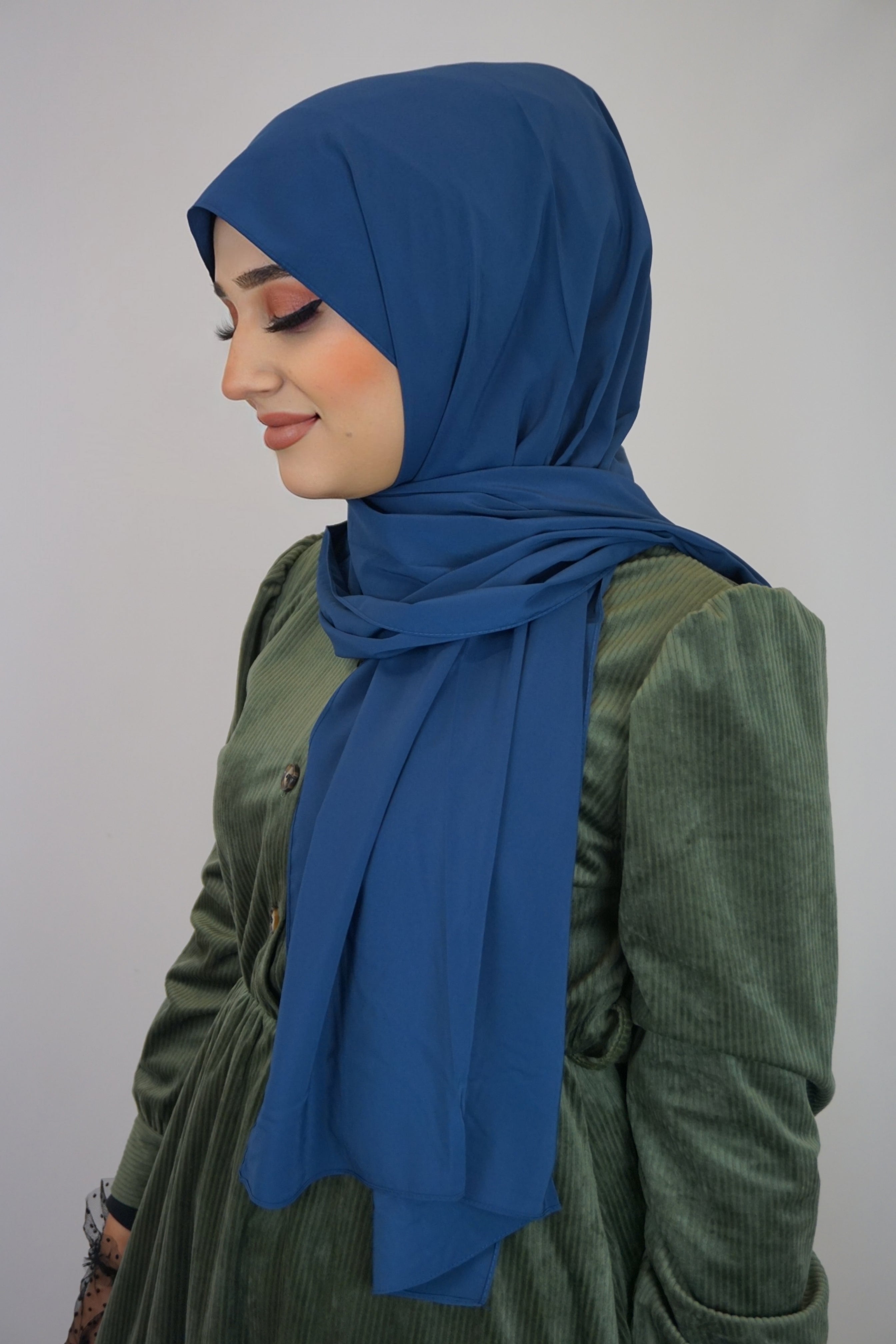Medina Hijab Blaubeere