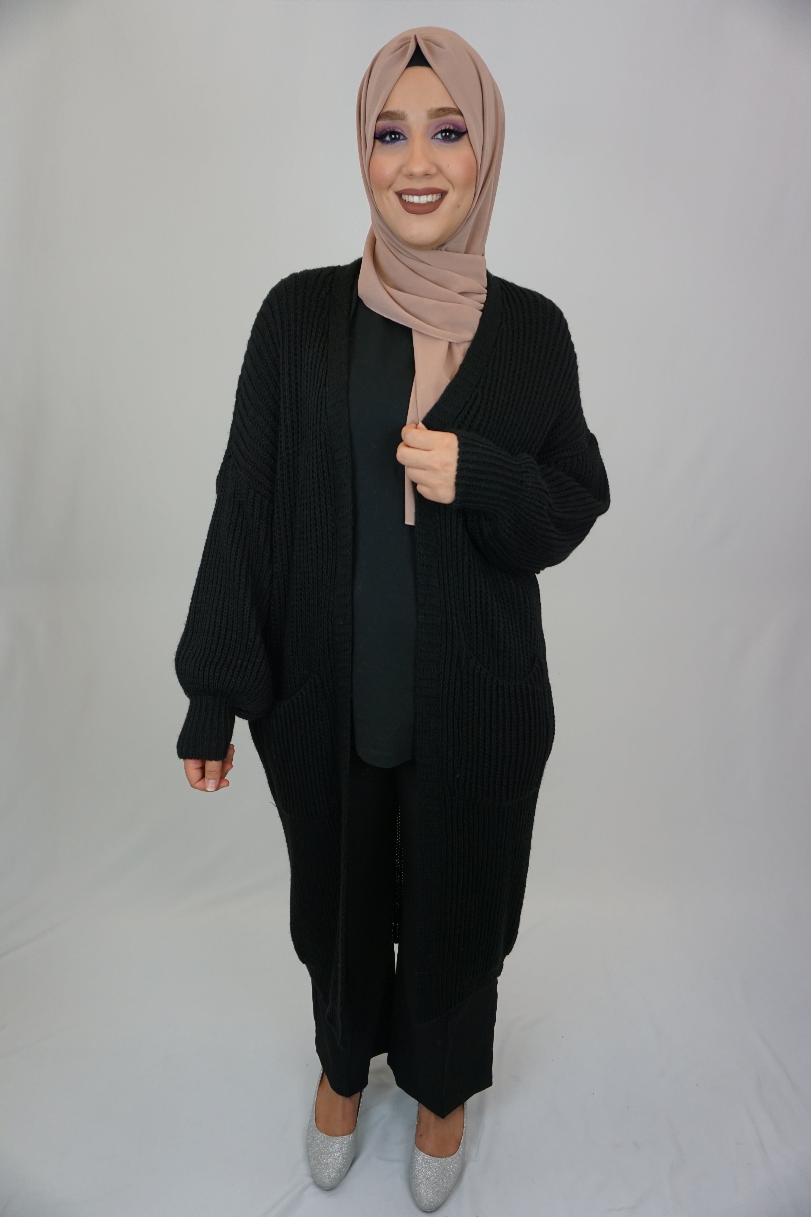 Maxi Cardigan Mahnoor Schwarz