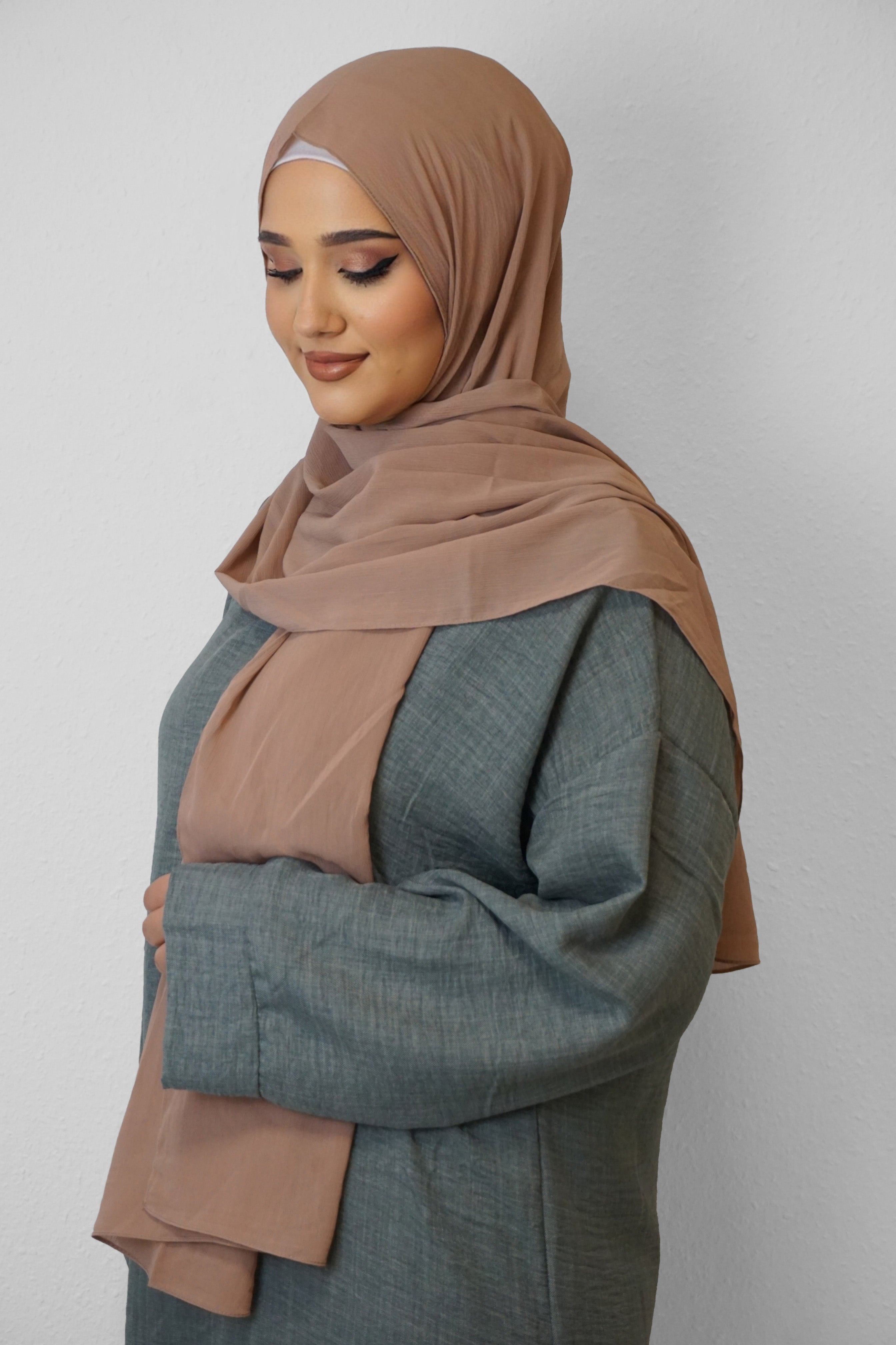 Crinkle Premium Chiffon Hijab Cappuccino