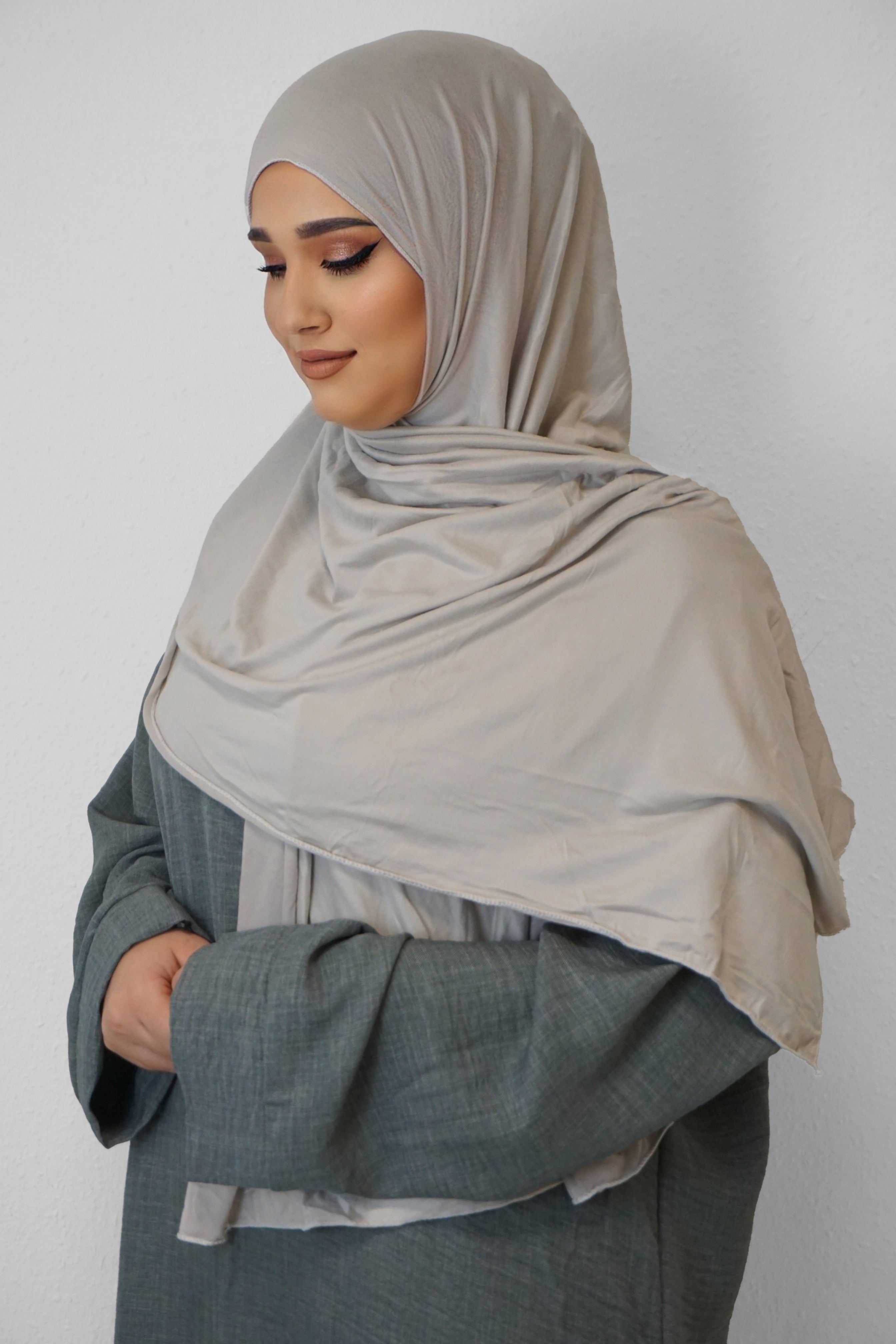 Jersey Hijab Fiza Light-Beige