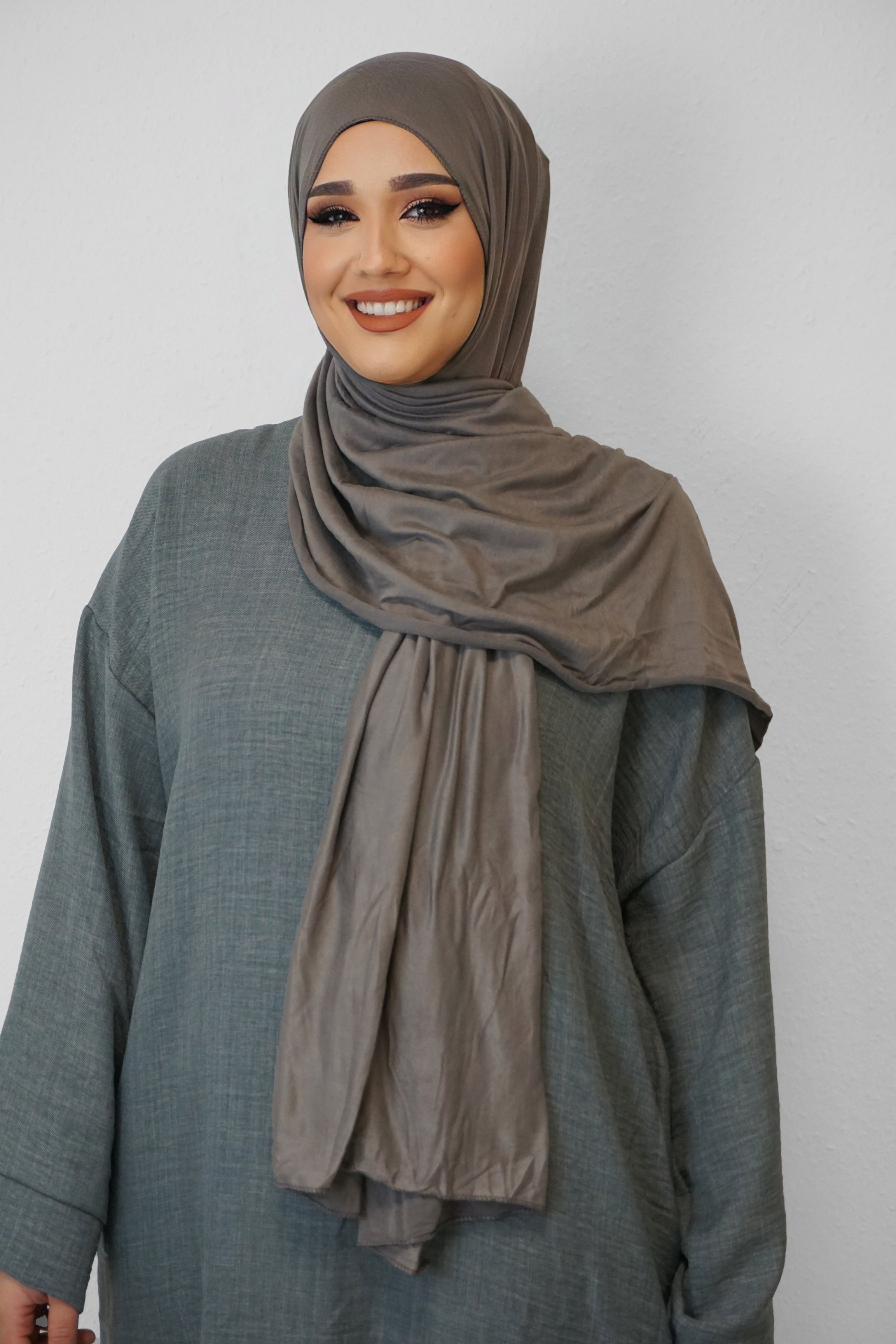 Jersey Hijab Fiza Dark-Taupe