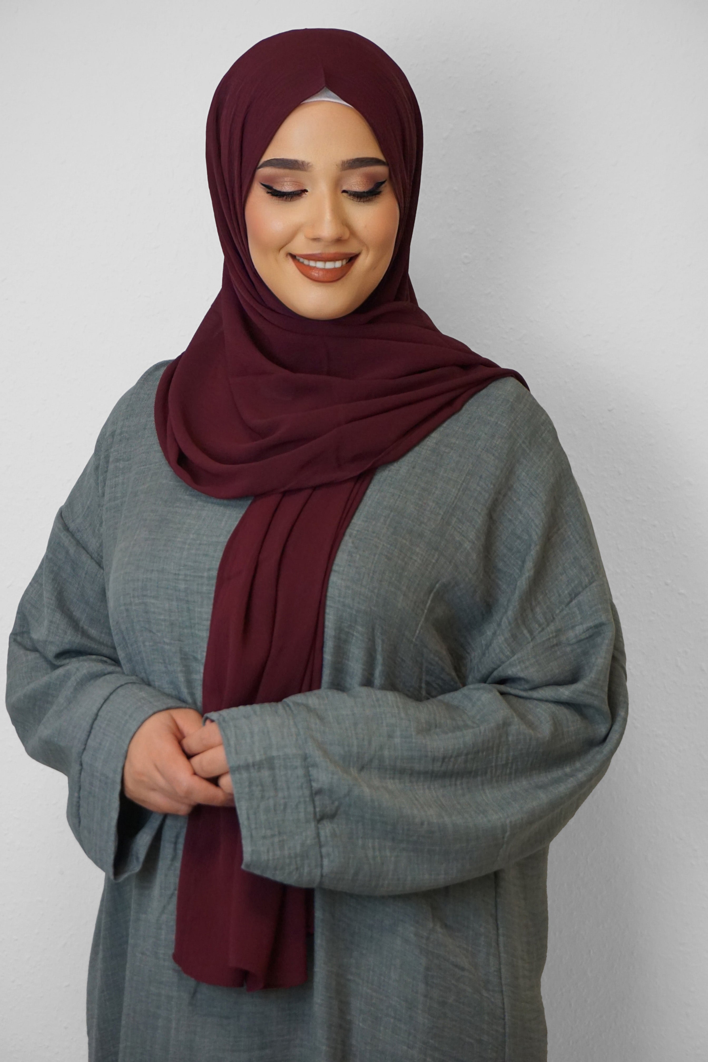 Crinkle Premium Chiffon Hijab Bordeaux