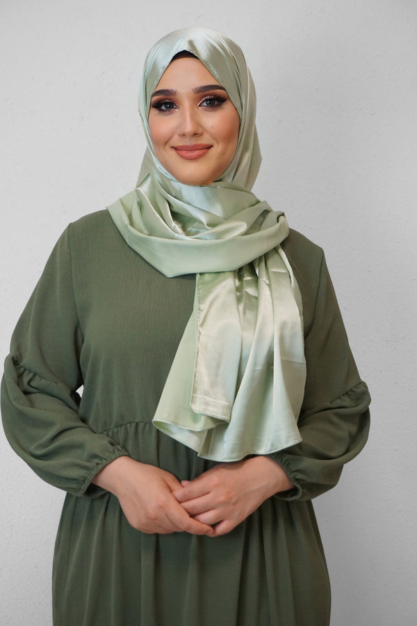 Satin Classic Hijab Pistazie