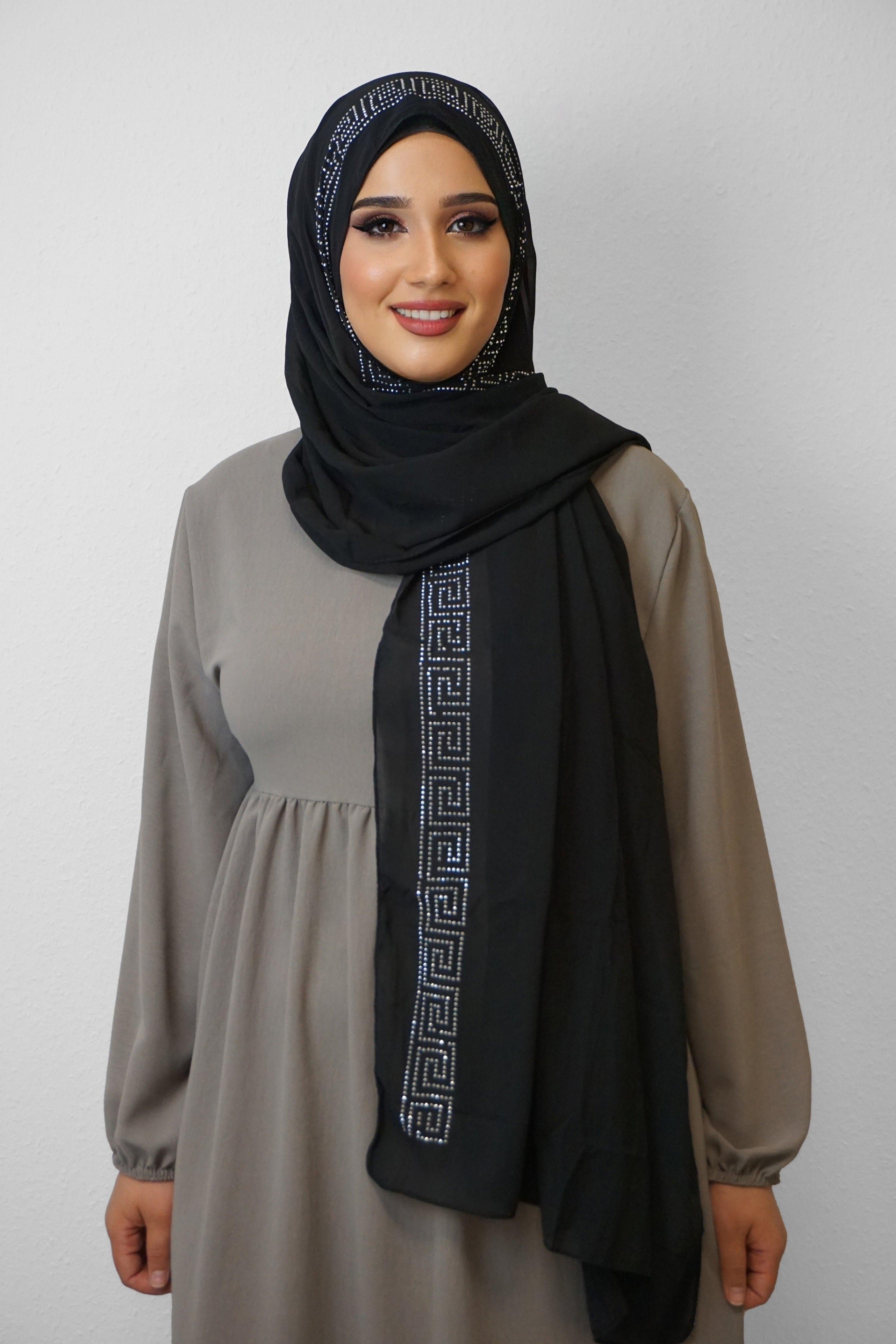 Chiffon Diamond Hijab Schwarz