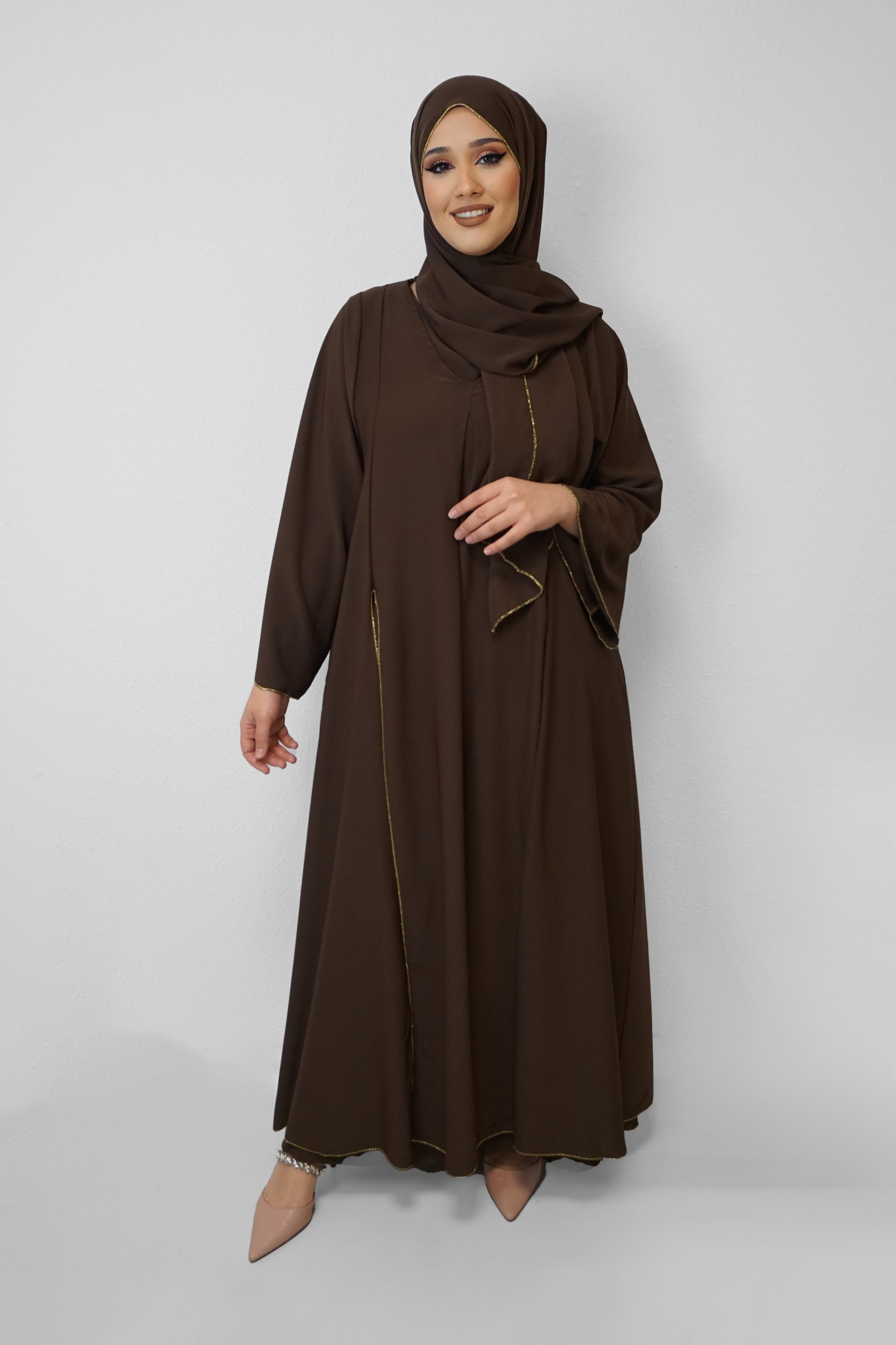 Abaya Muna Braun