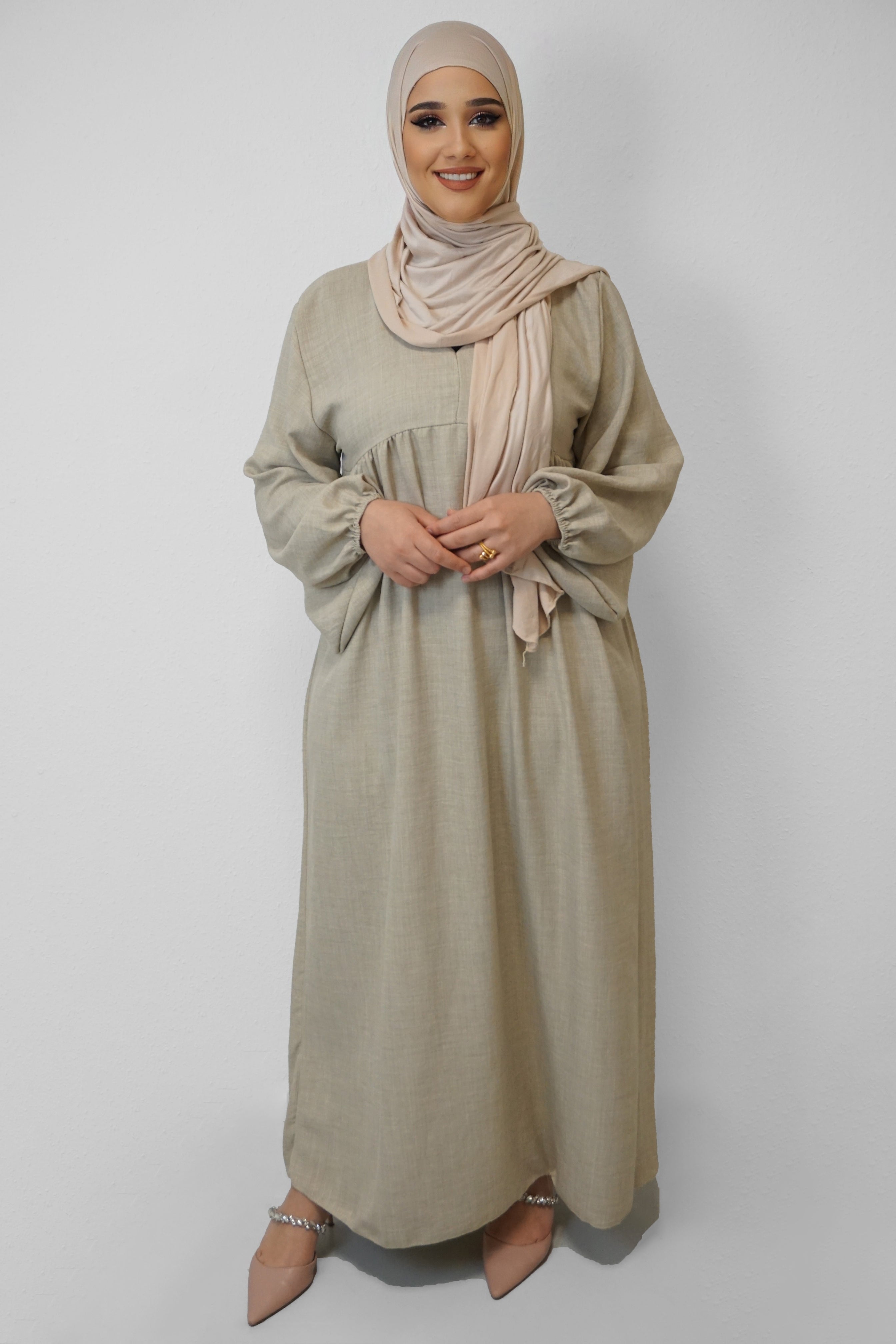 Abaya Monauwra Sand