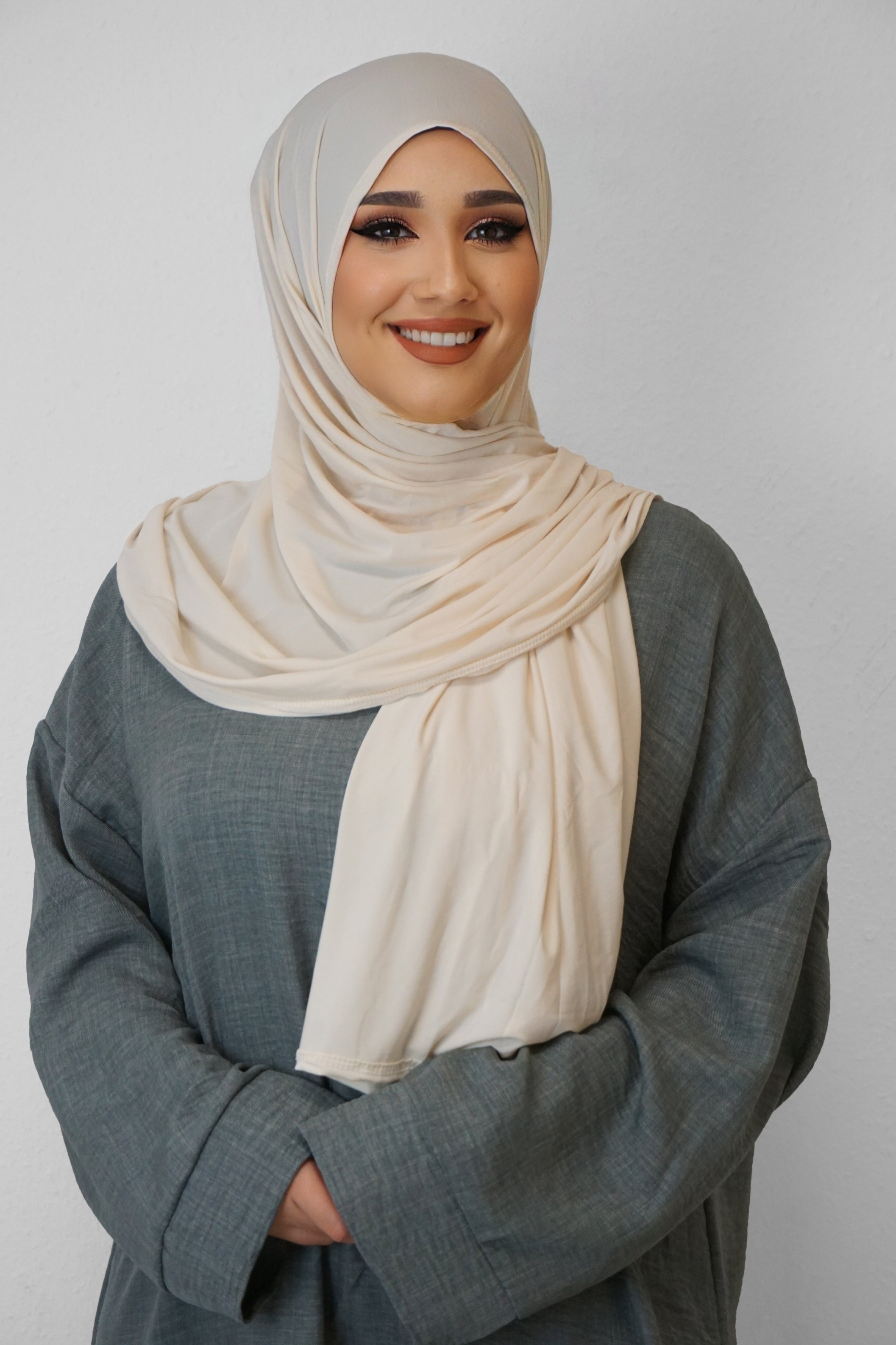 Premium Jersey Hijab Elfenbein