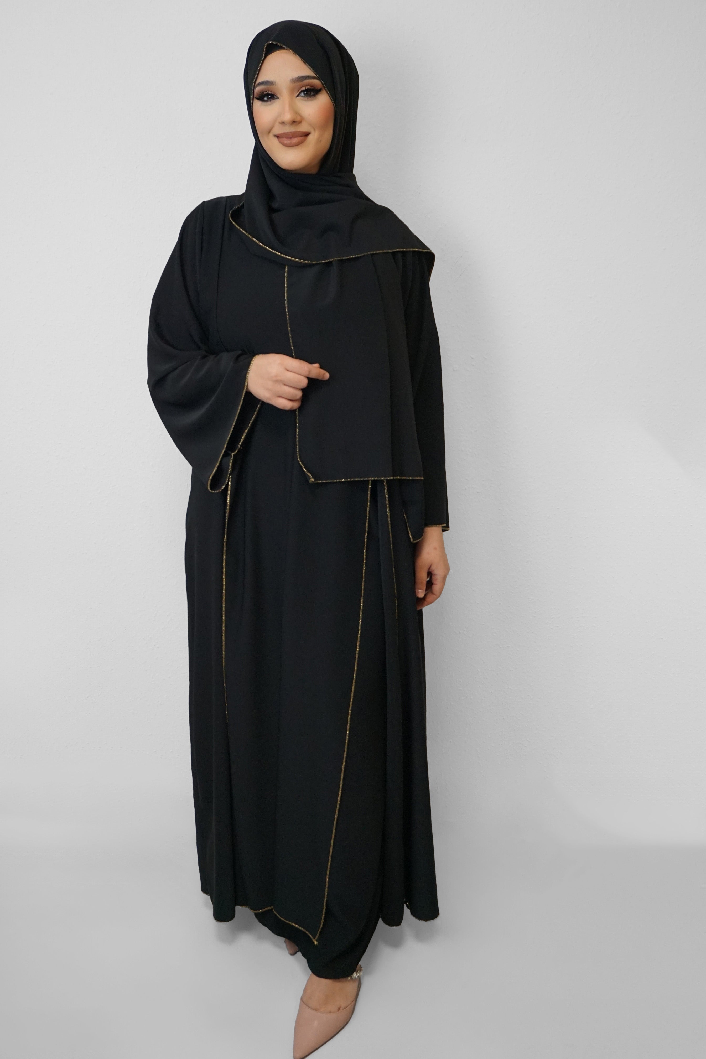 Abaya Muna Schwarz