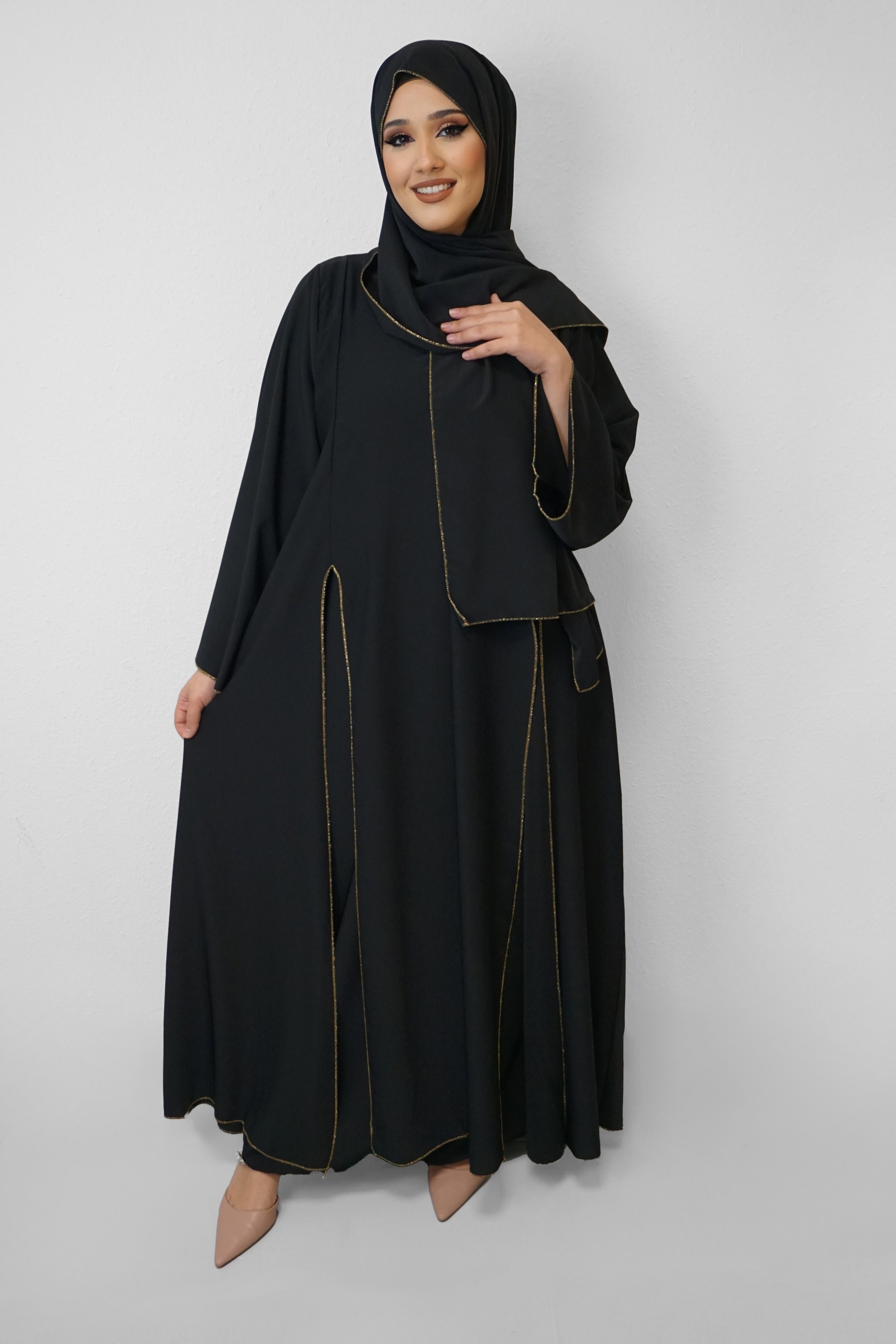 Abaya Muna Schwarz