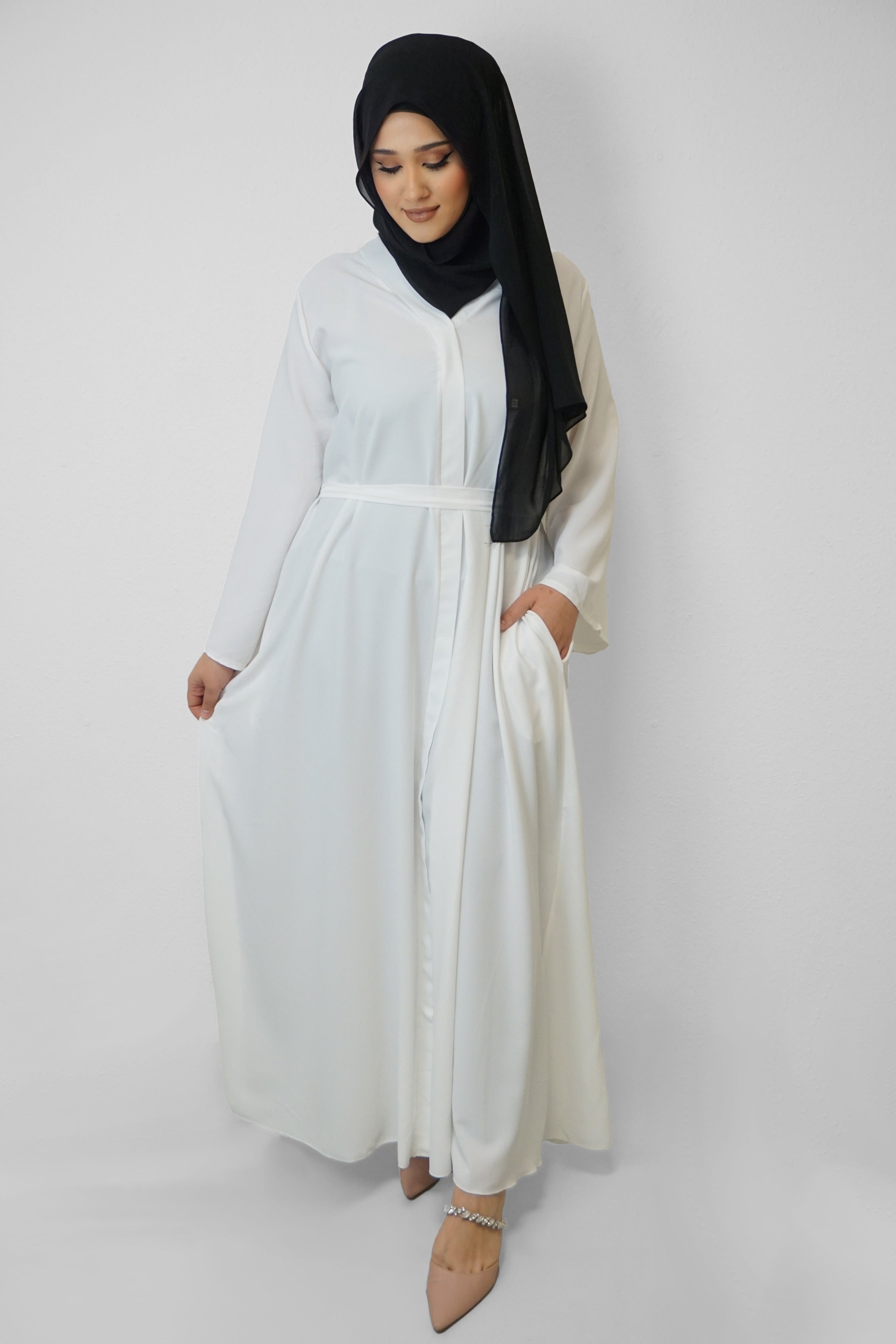 Abaya Banu Weiss