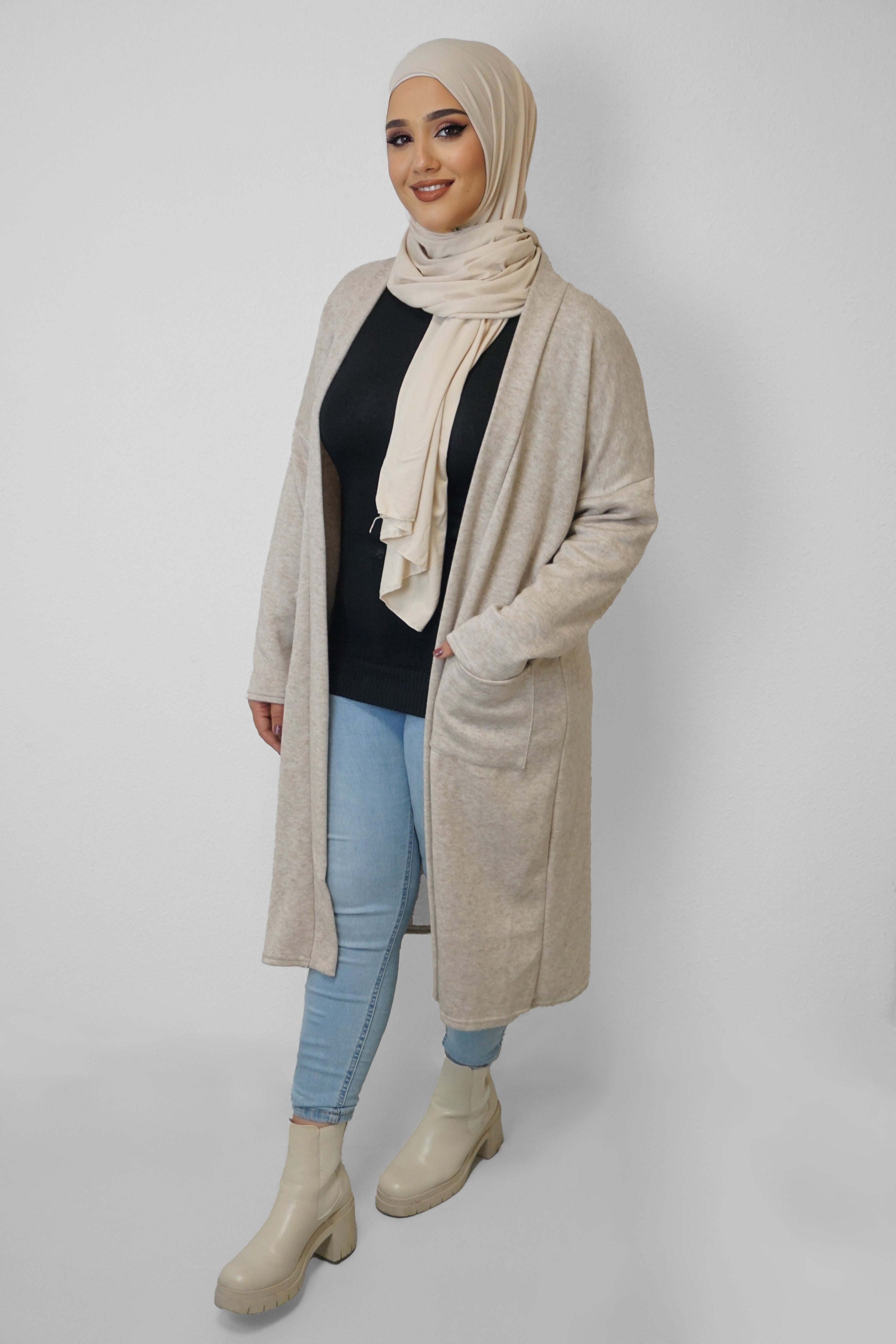 Feinstrick-Cardigan Saira Beige