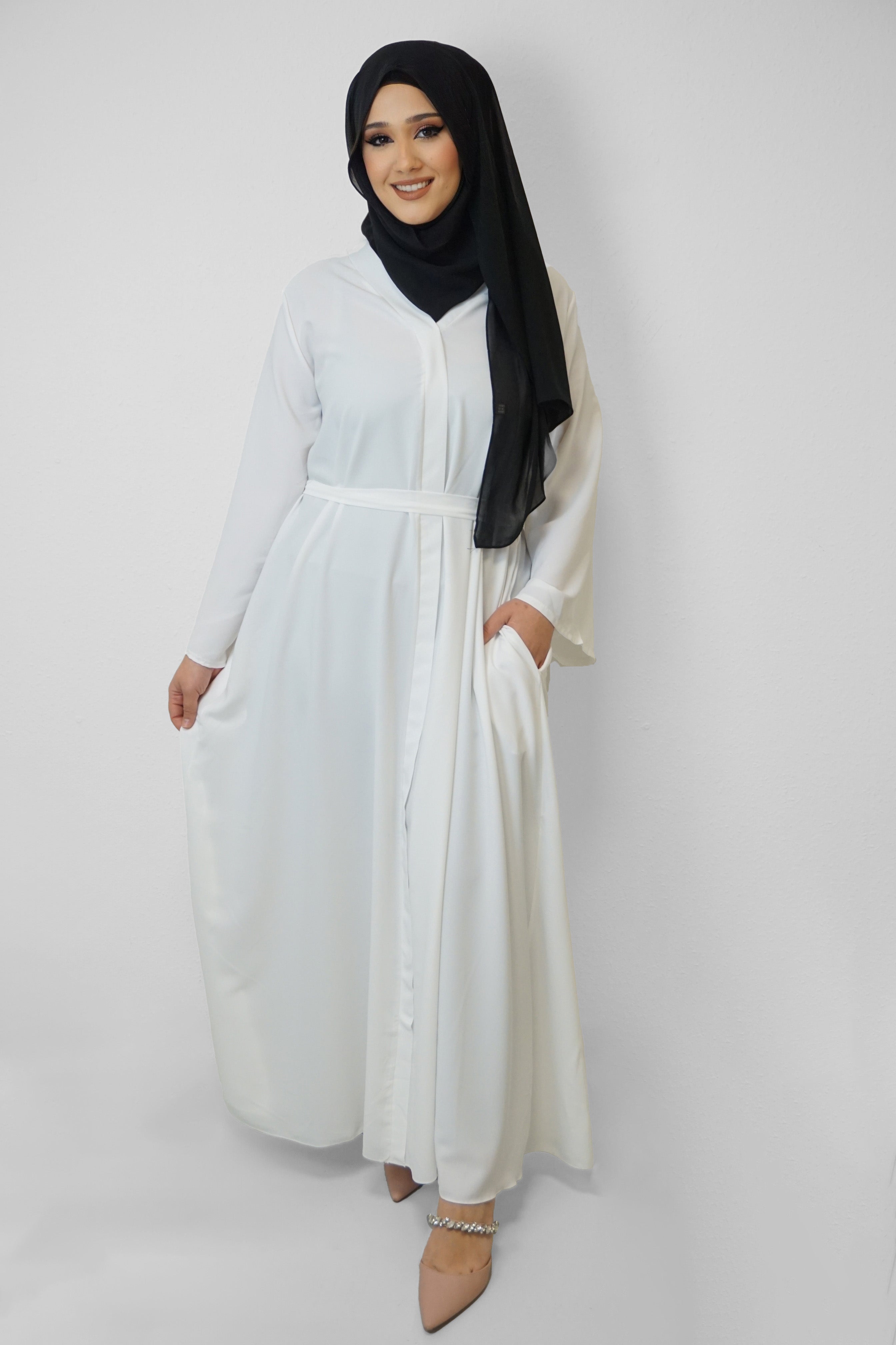 Abaya Banu Weiss