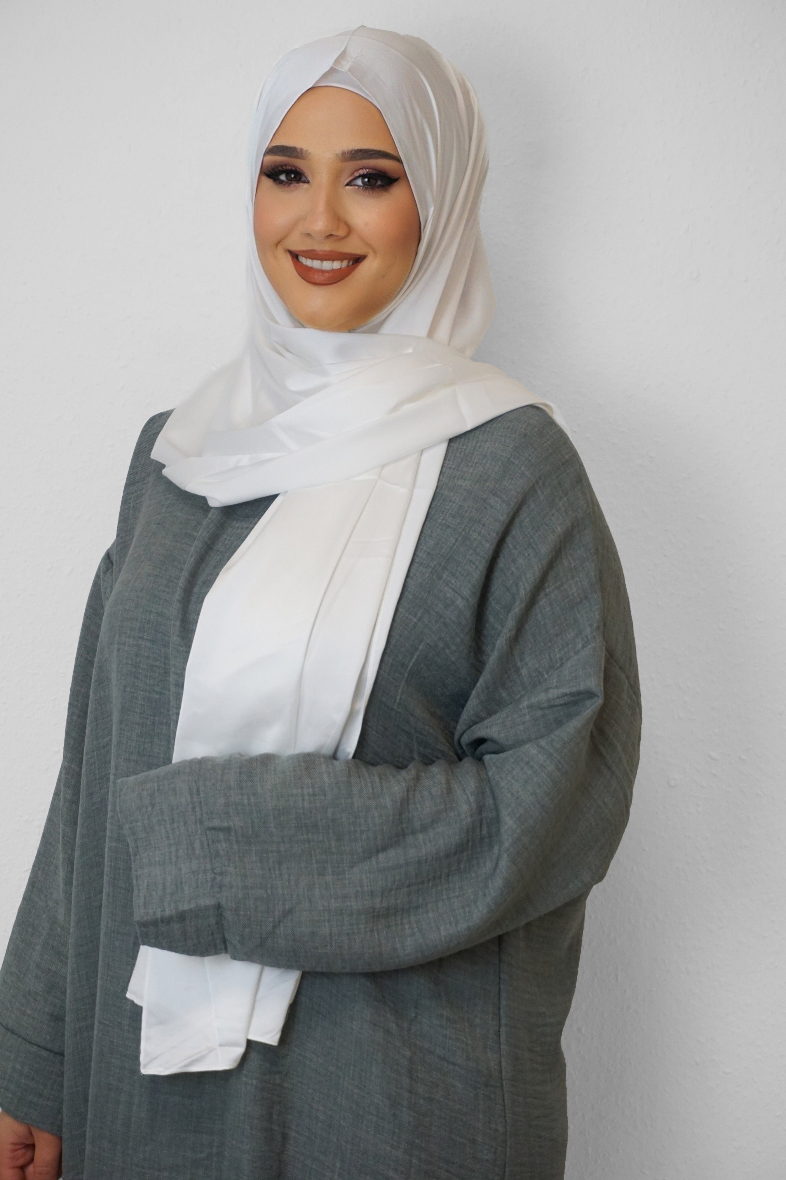 Satin Classic Hijab Weiss