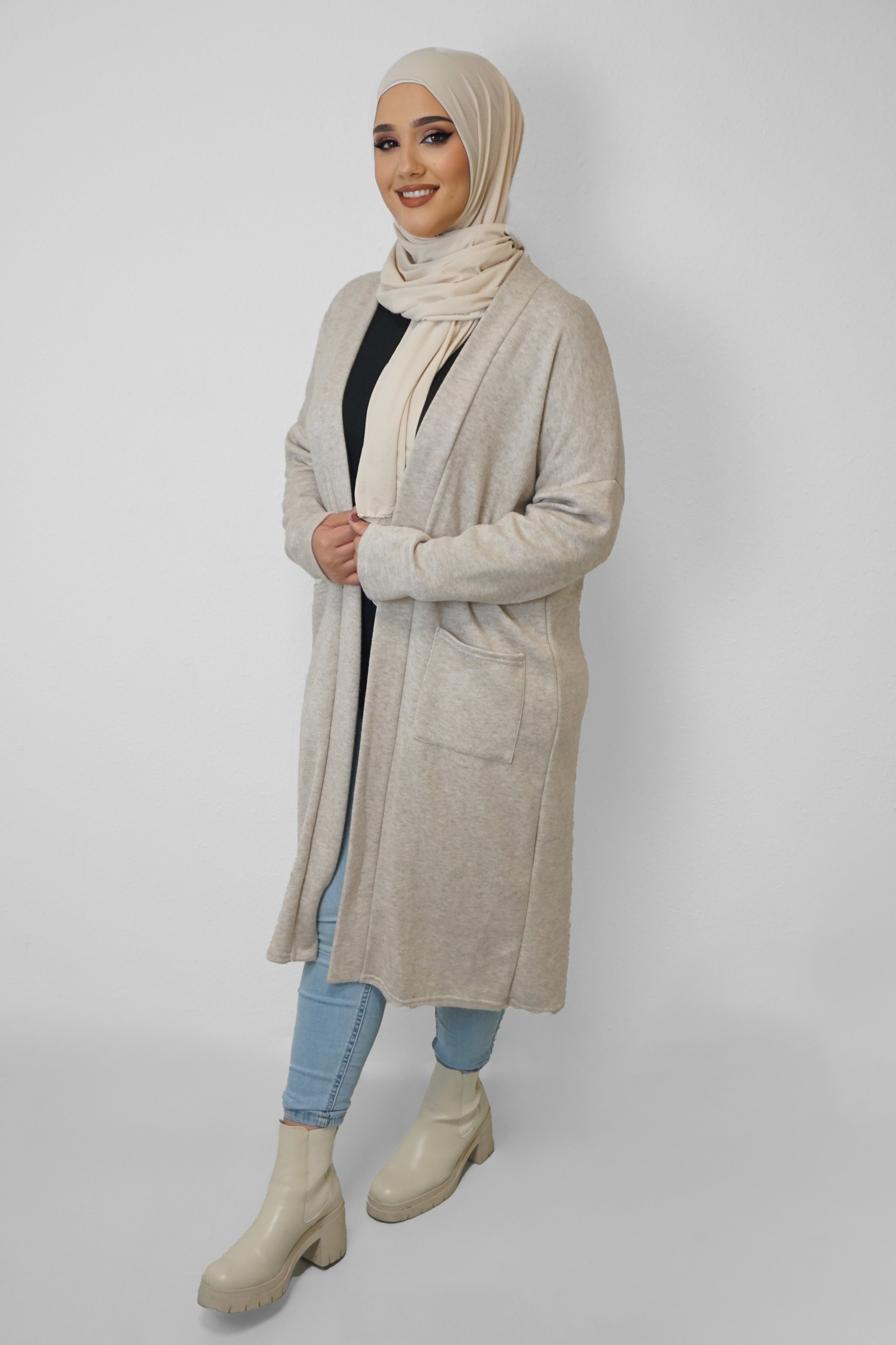 Feinstrick-Cardigan Saira Beige