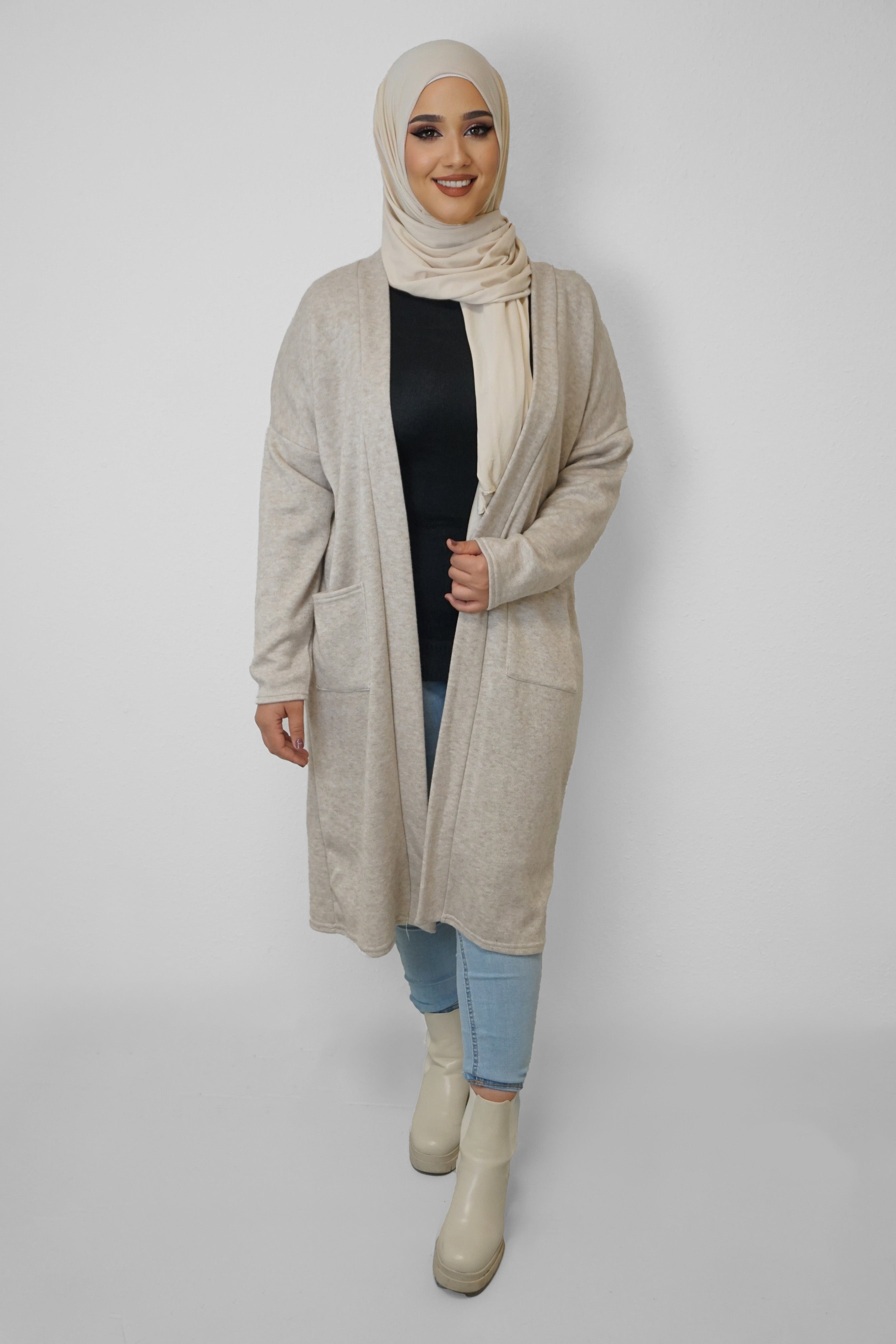 Feinstrick-Cardigan Saira Beige