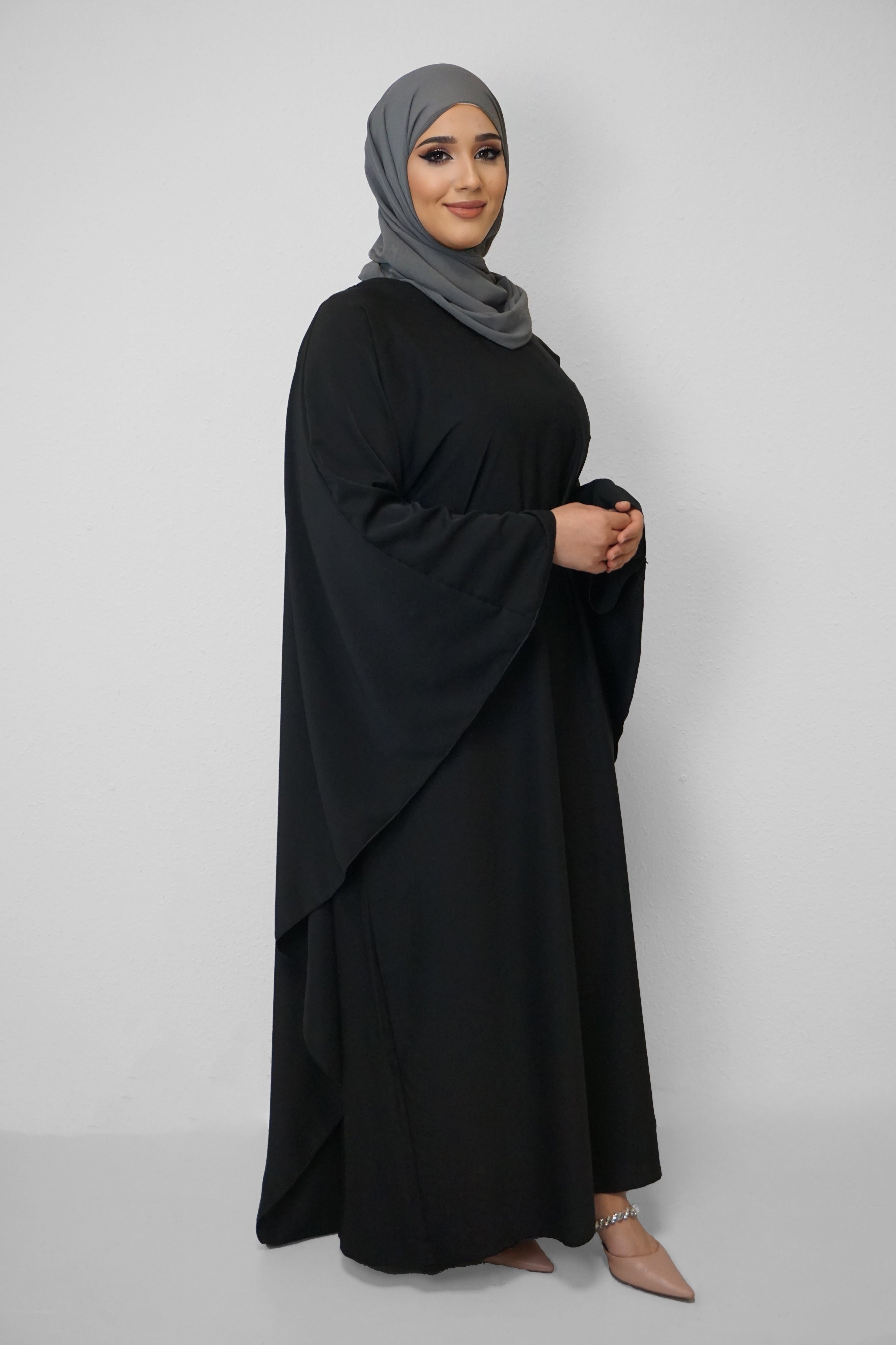 Abaya Essra Schwarz