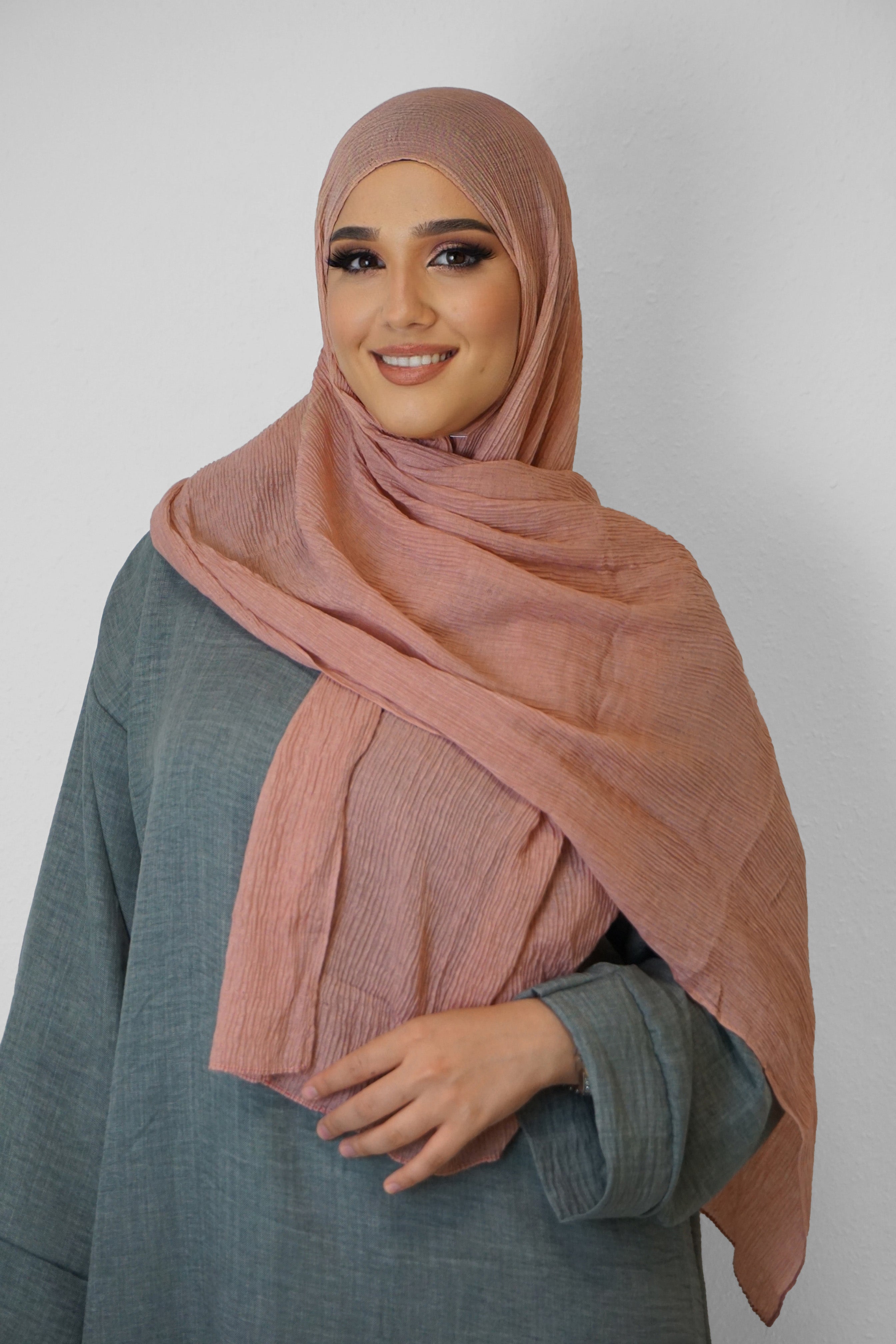 Baumwolle Crinkle-Hijab Dark-Rosa