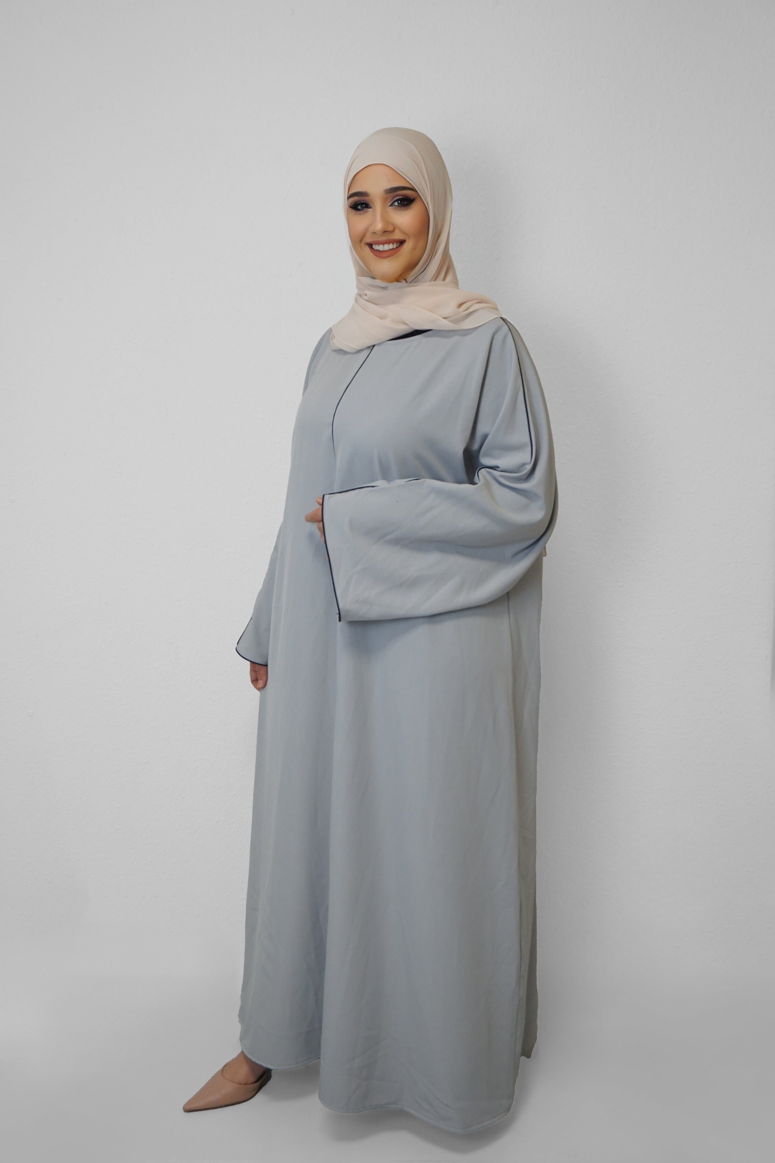 Abaya Erina Hellgrau