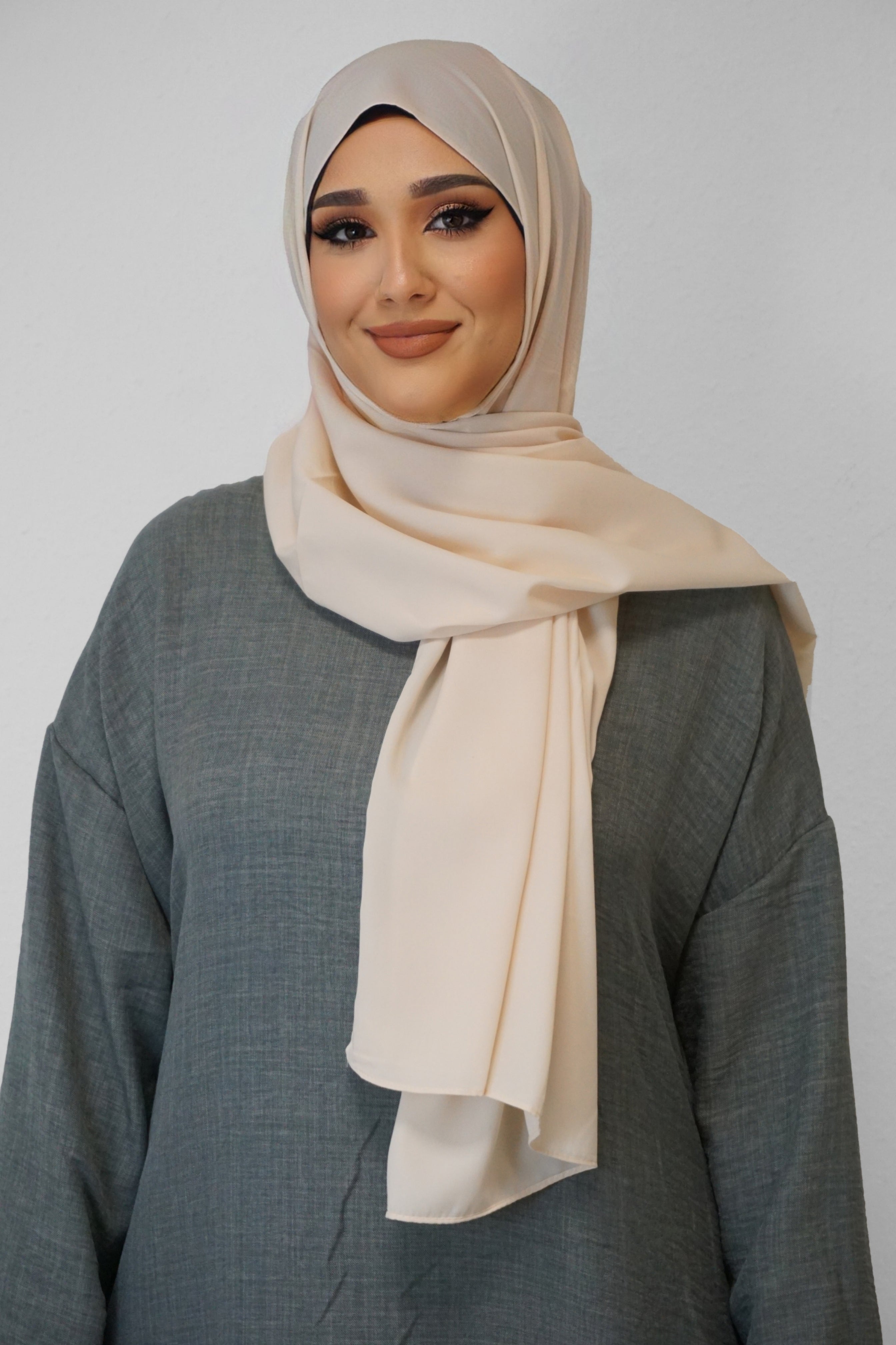 Medina Hijab Sand