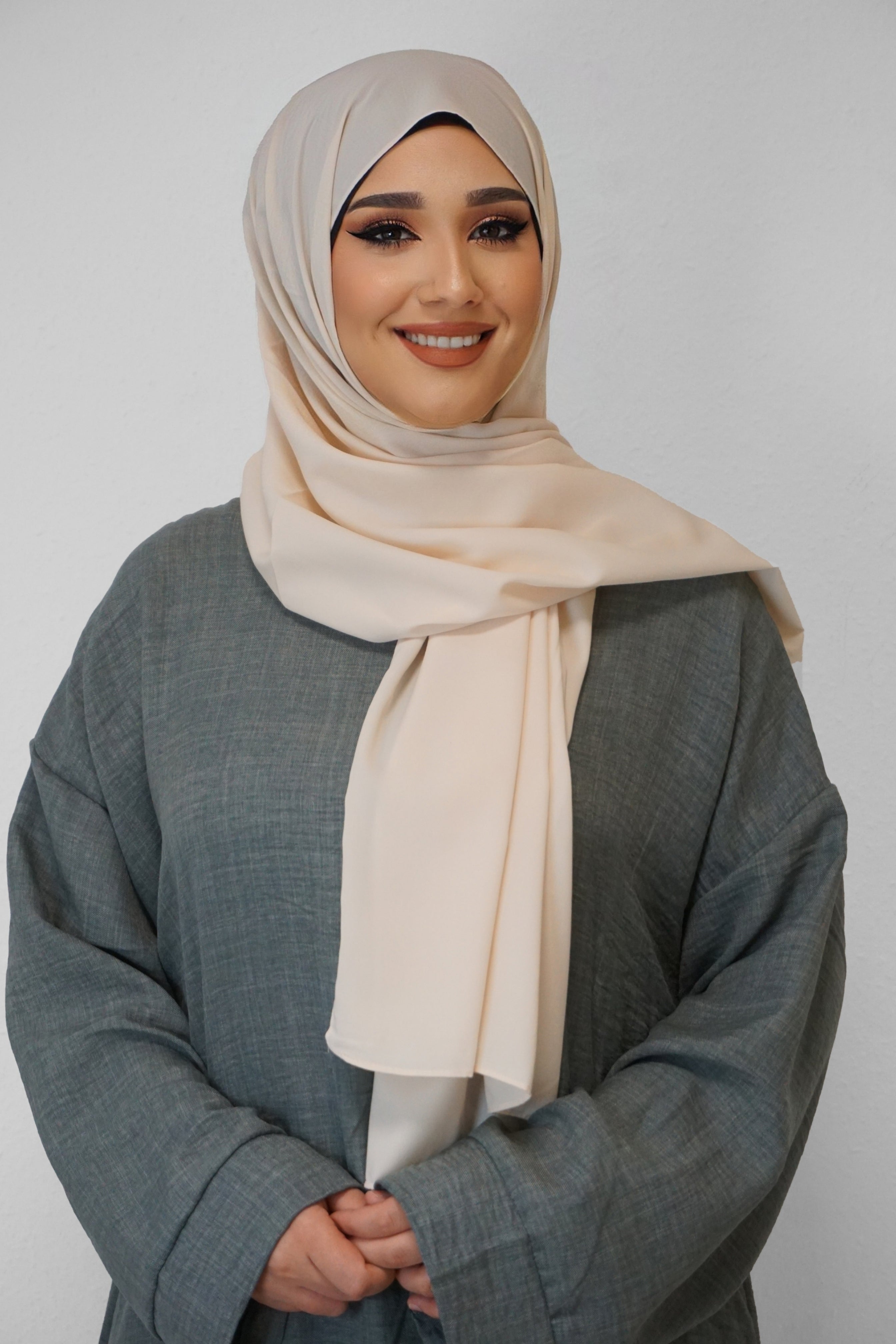 Medina Hijab Sand