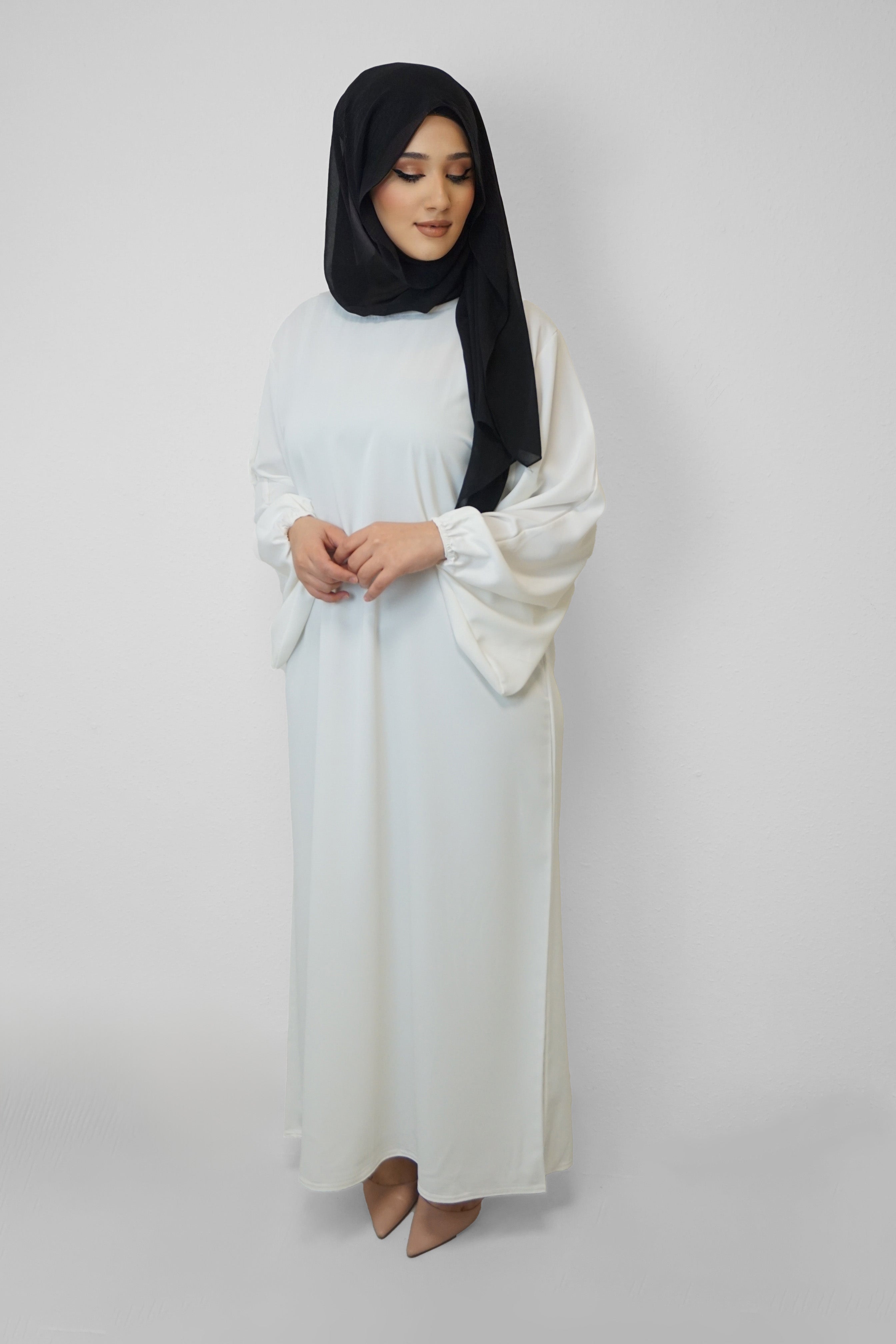 Abaya Amal Weiss