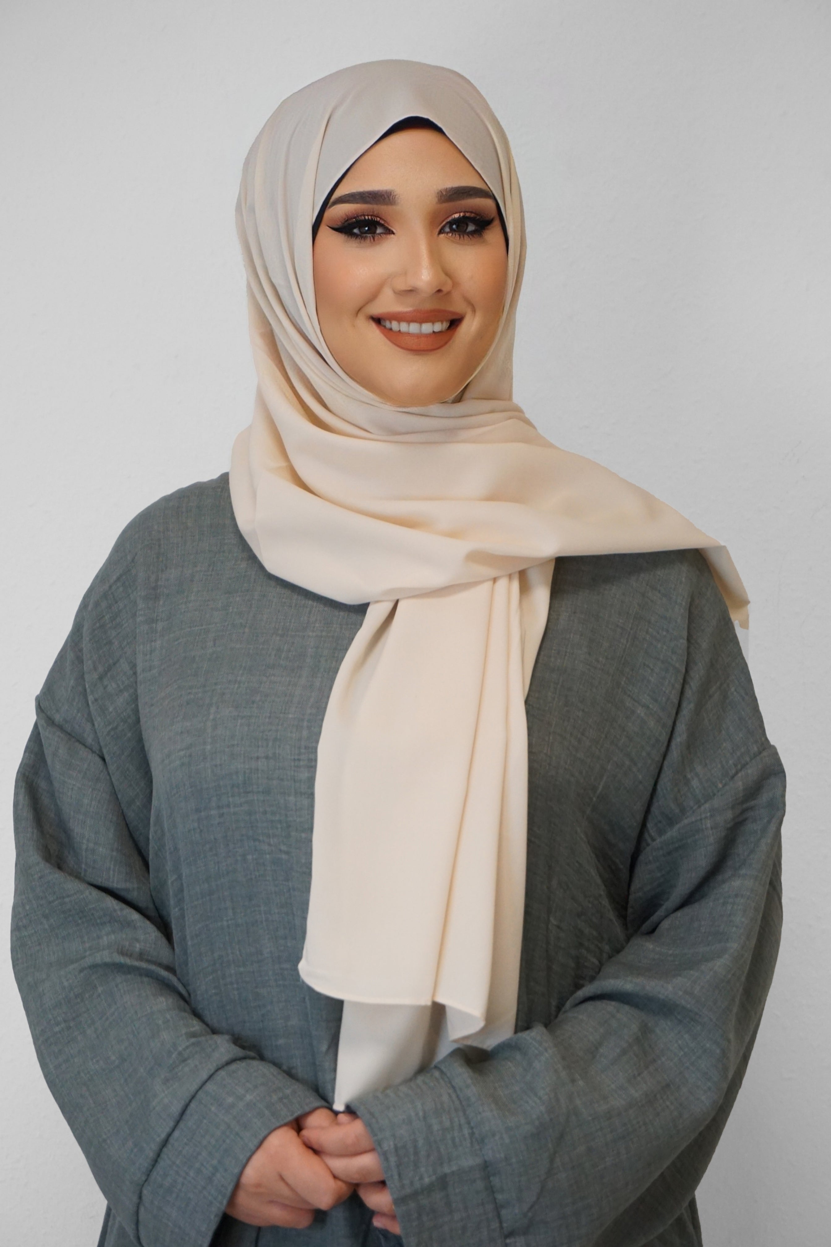 Medina Hijab Sand