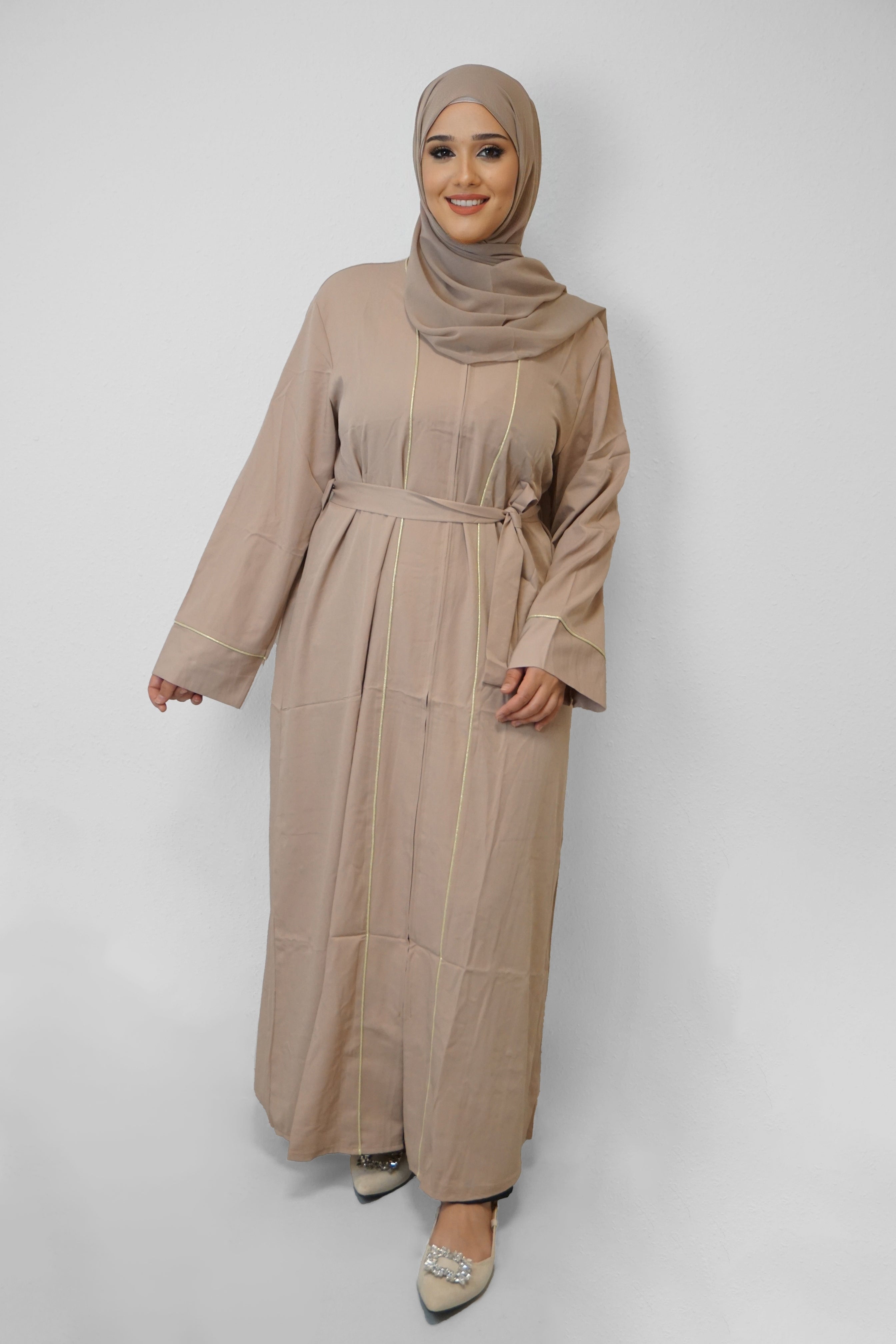 Abaya Namika mit Reisverschluss Beige